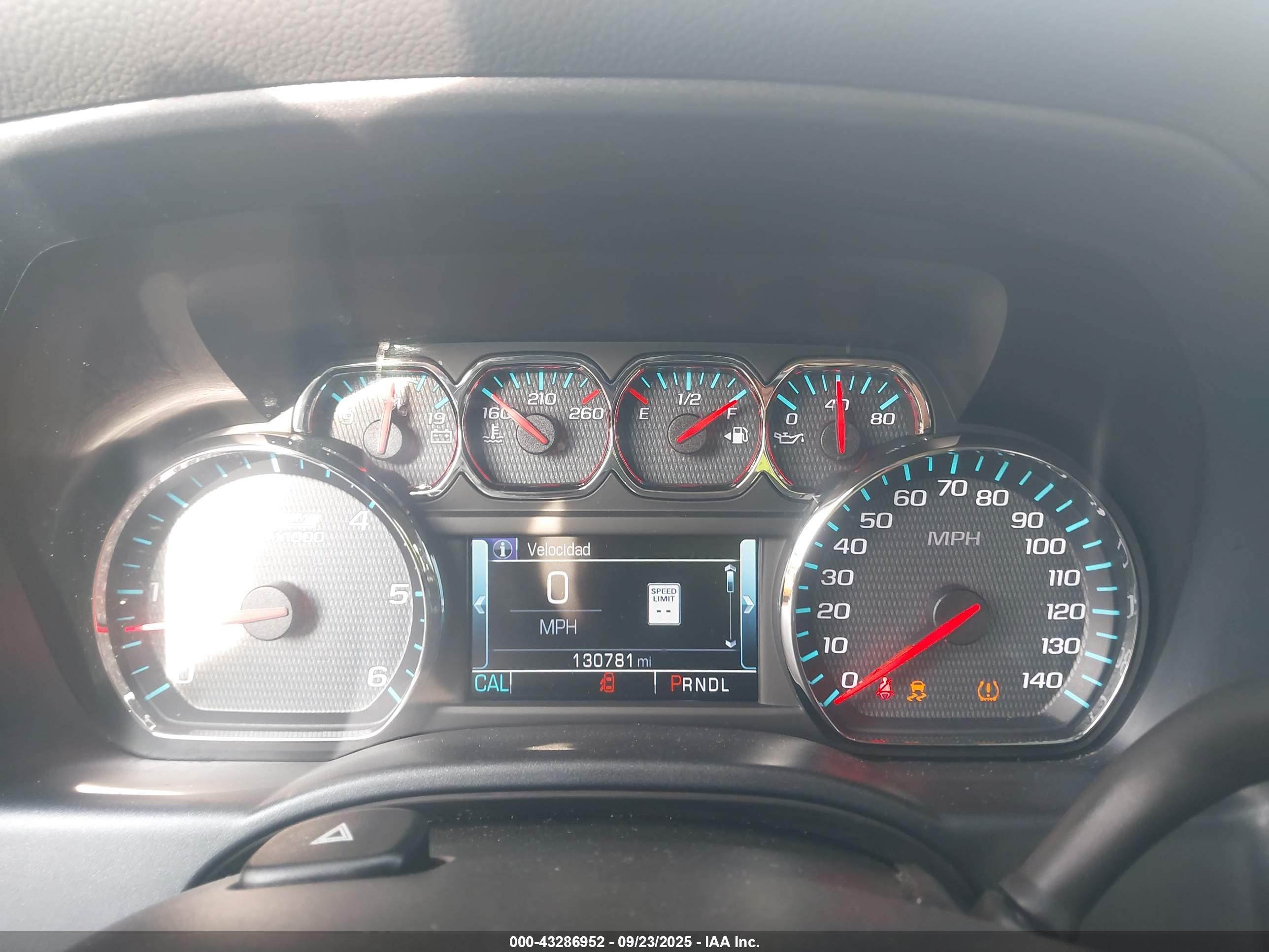CHEVROLET SILVERADO image 7