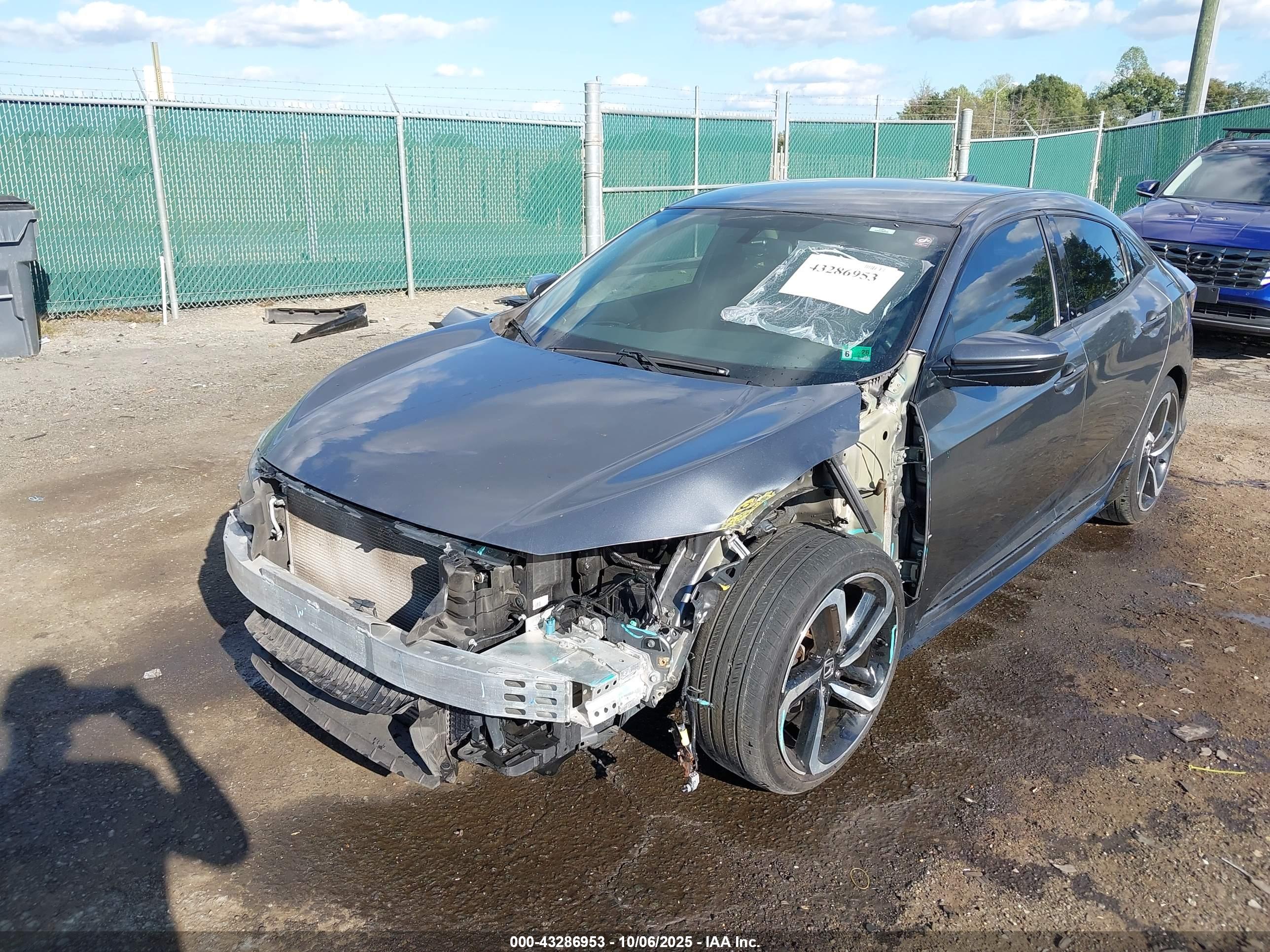 HONDA CIVIC image 6