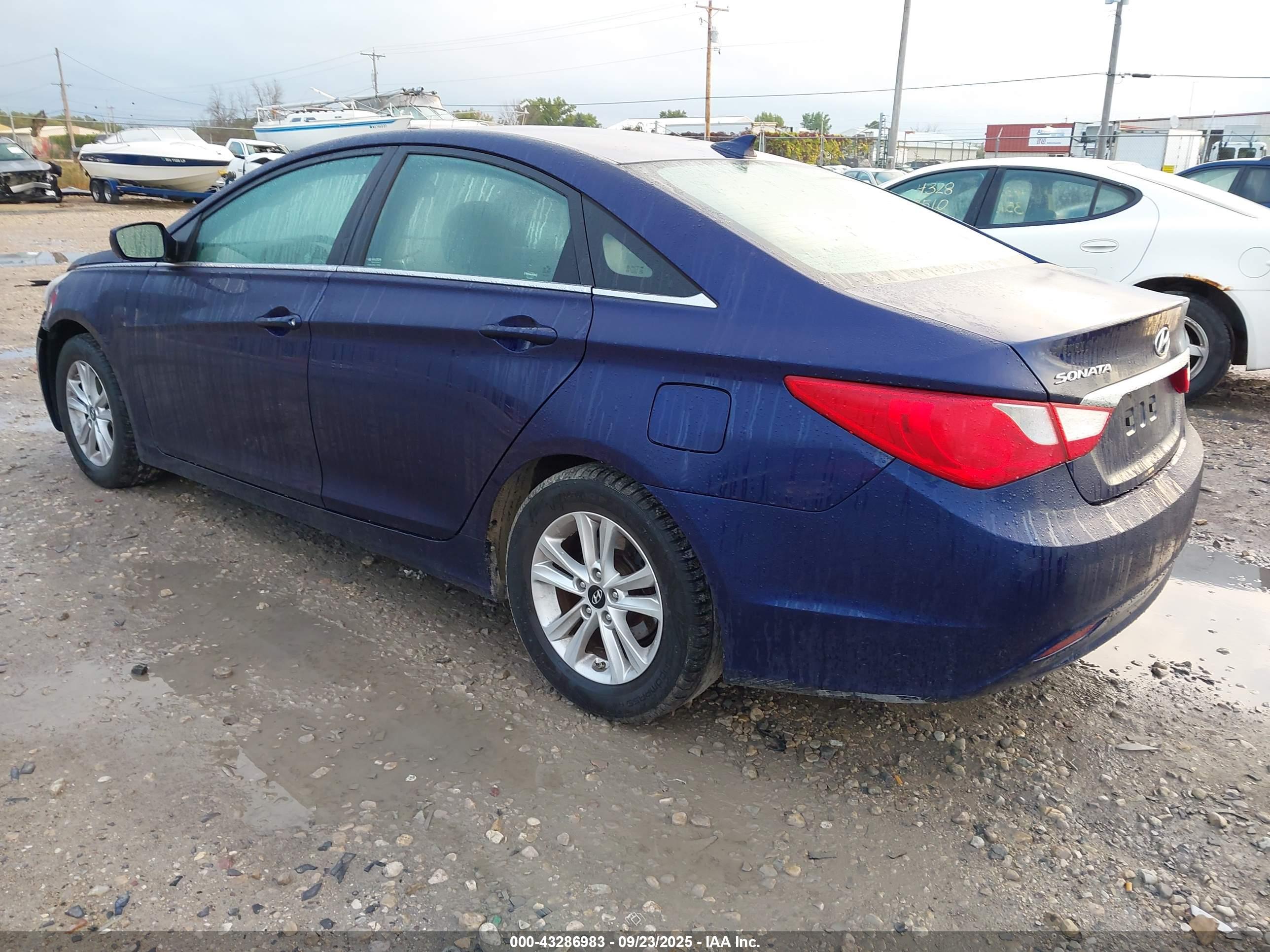 HYUNDAI SONATA image 3