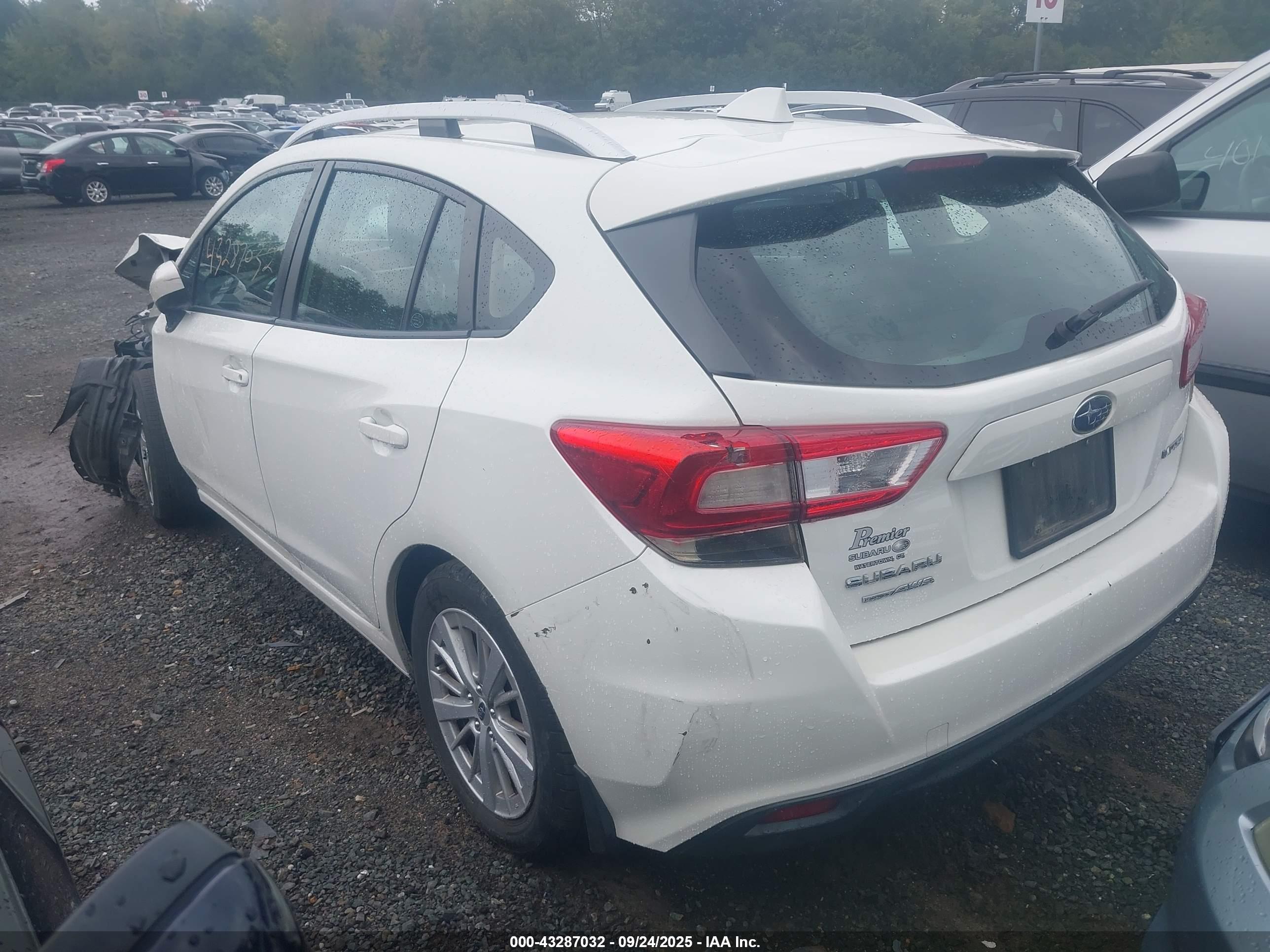 SUBARU IMPREZA image 3