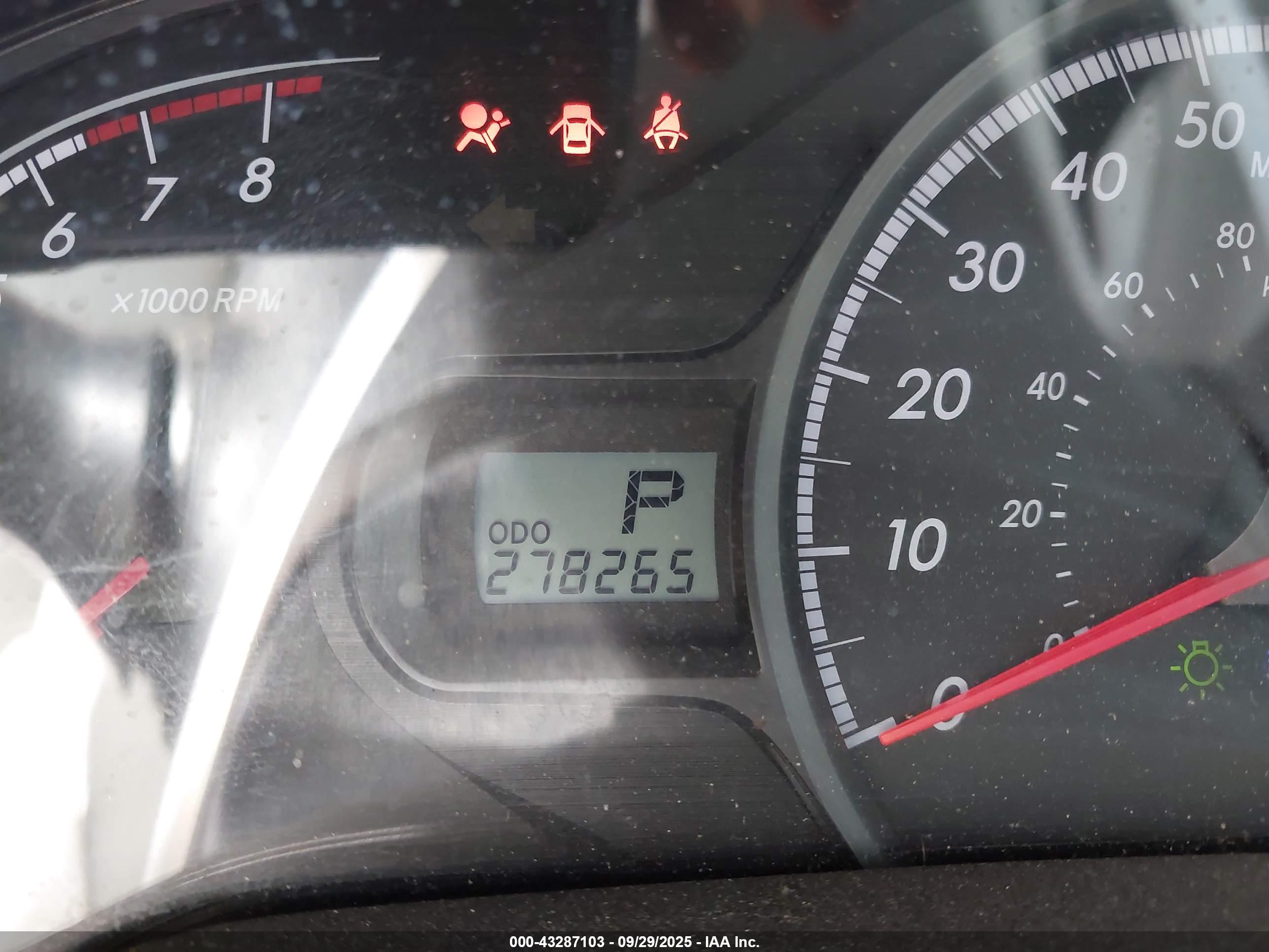 TOYOTA SIENNA image 7