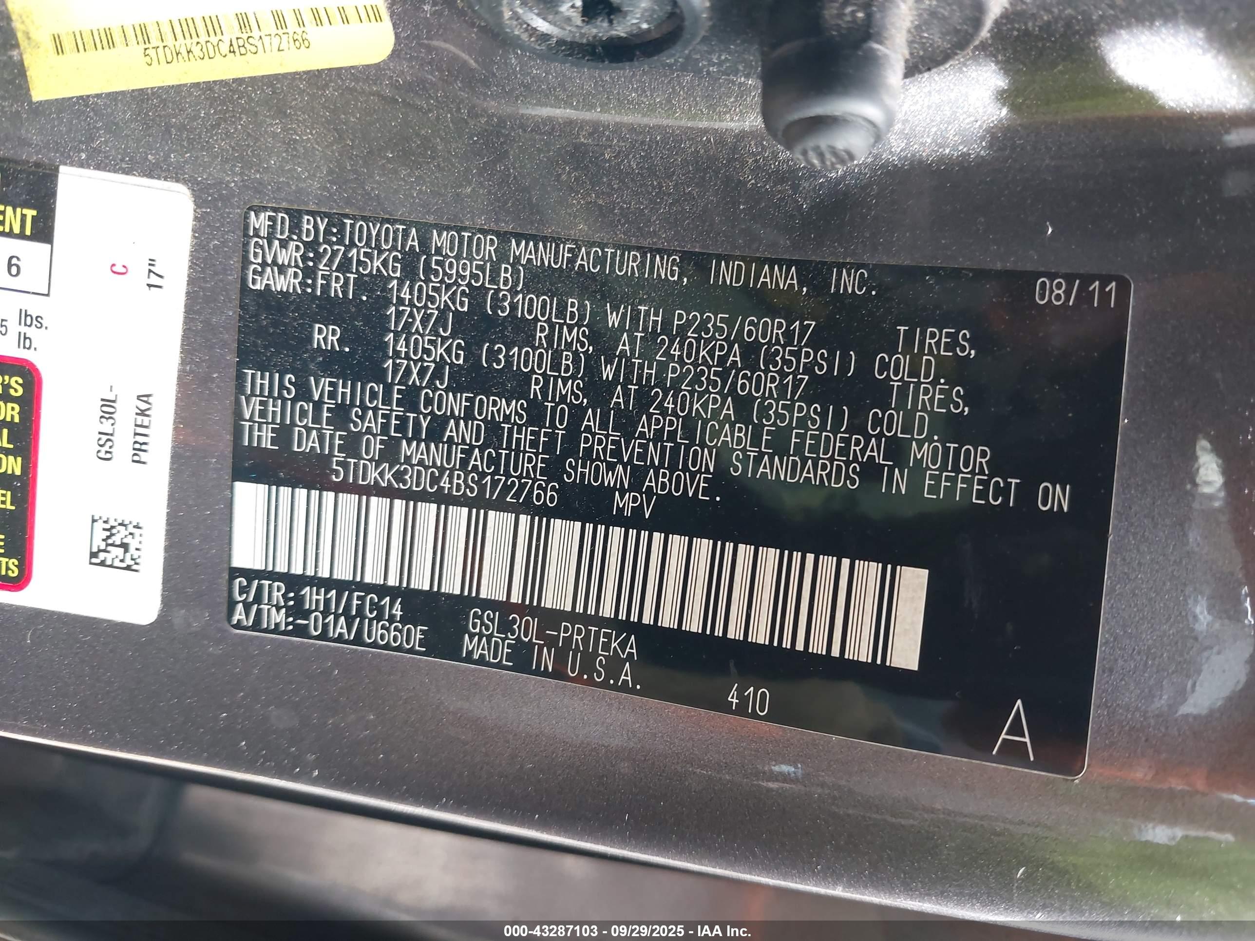 TOYOTA SIENNA image 9