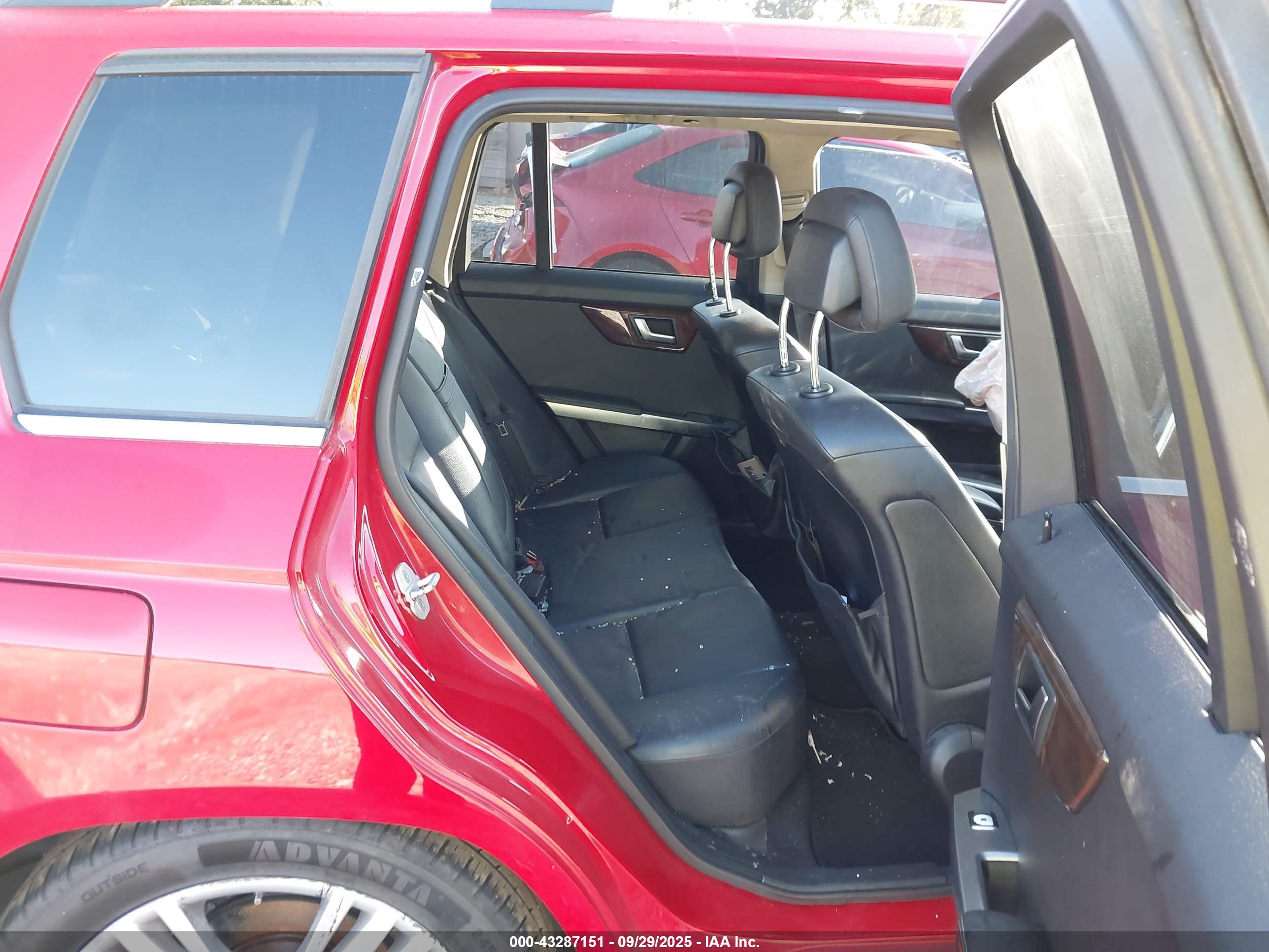 MERCEDES-BENZ GLK image 8