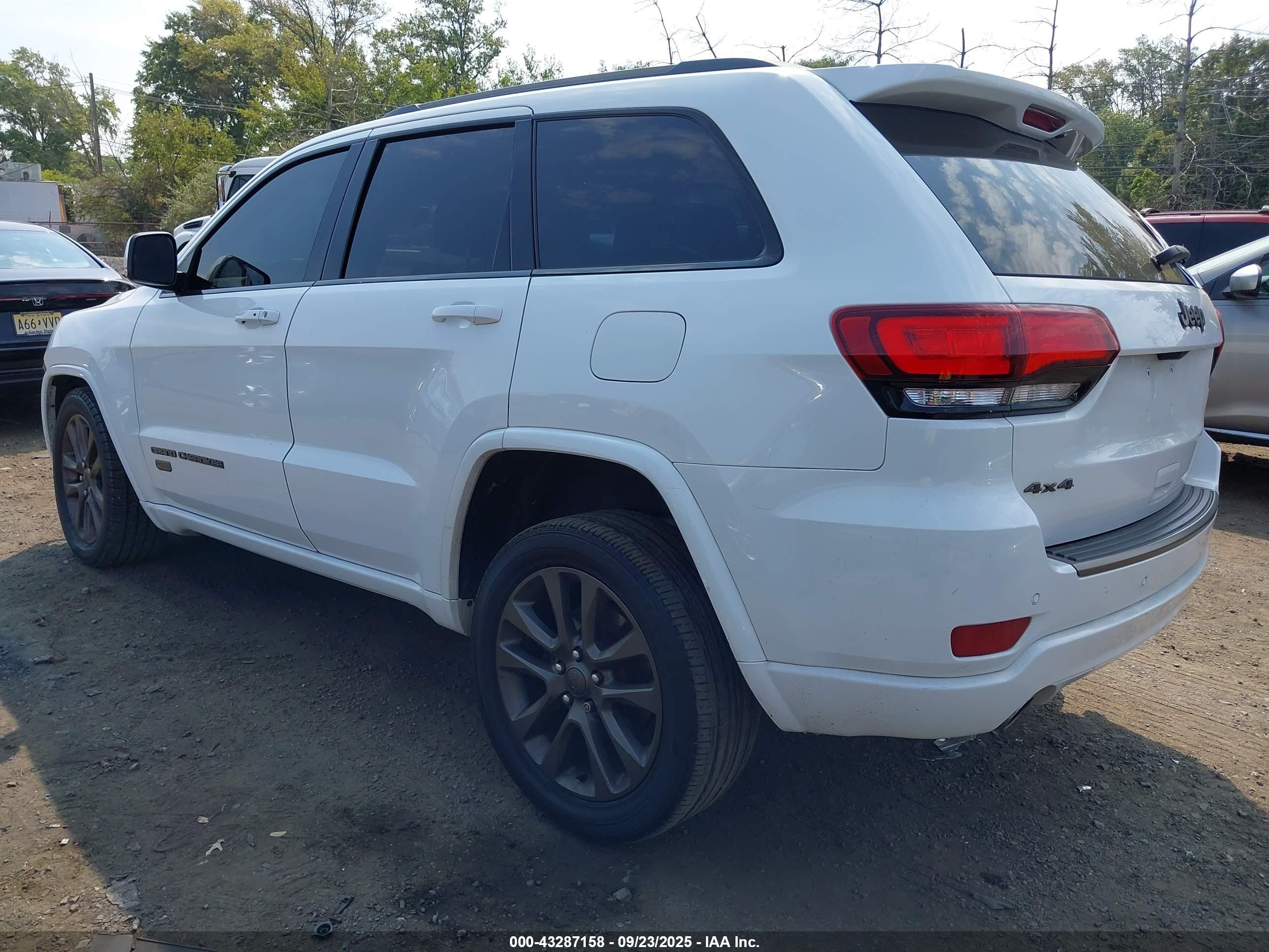 JEEP GRAND image 3