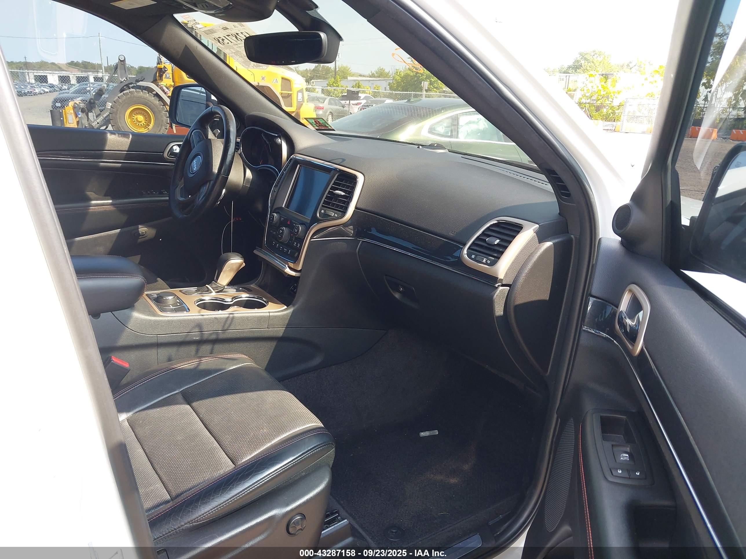 JEEP GRAND image 5