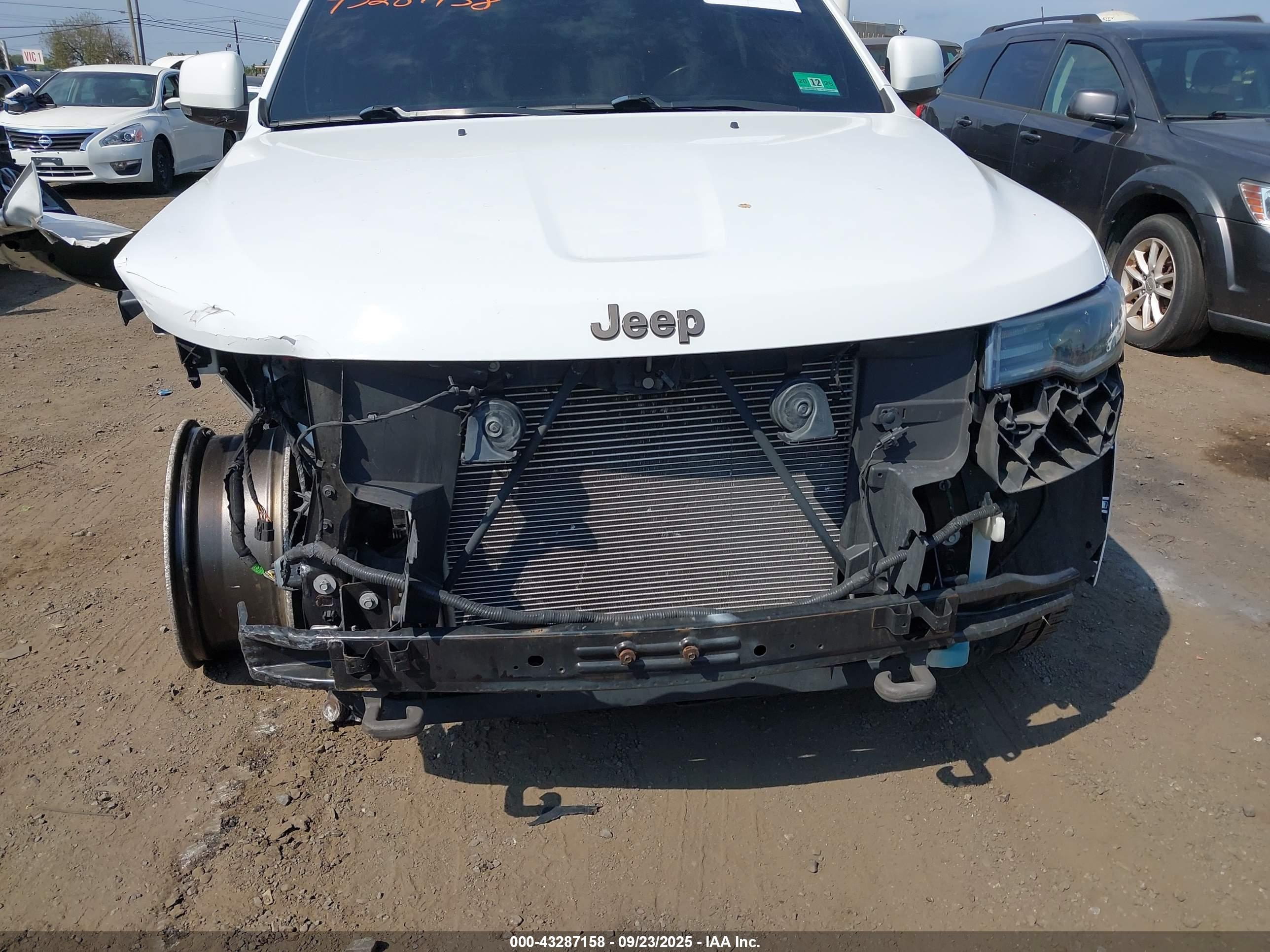JEEP GRAND image 6