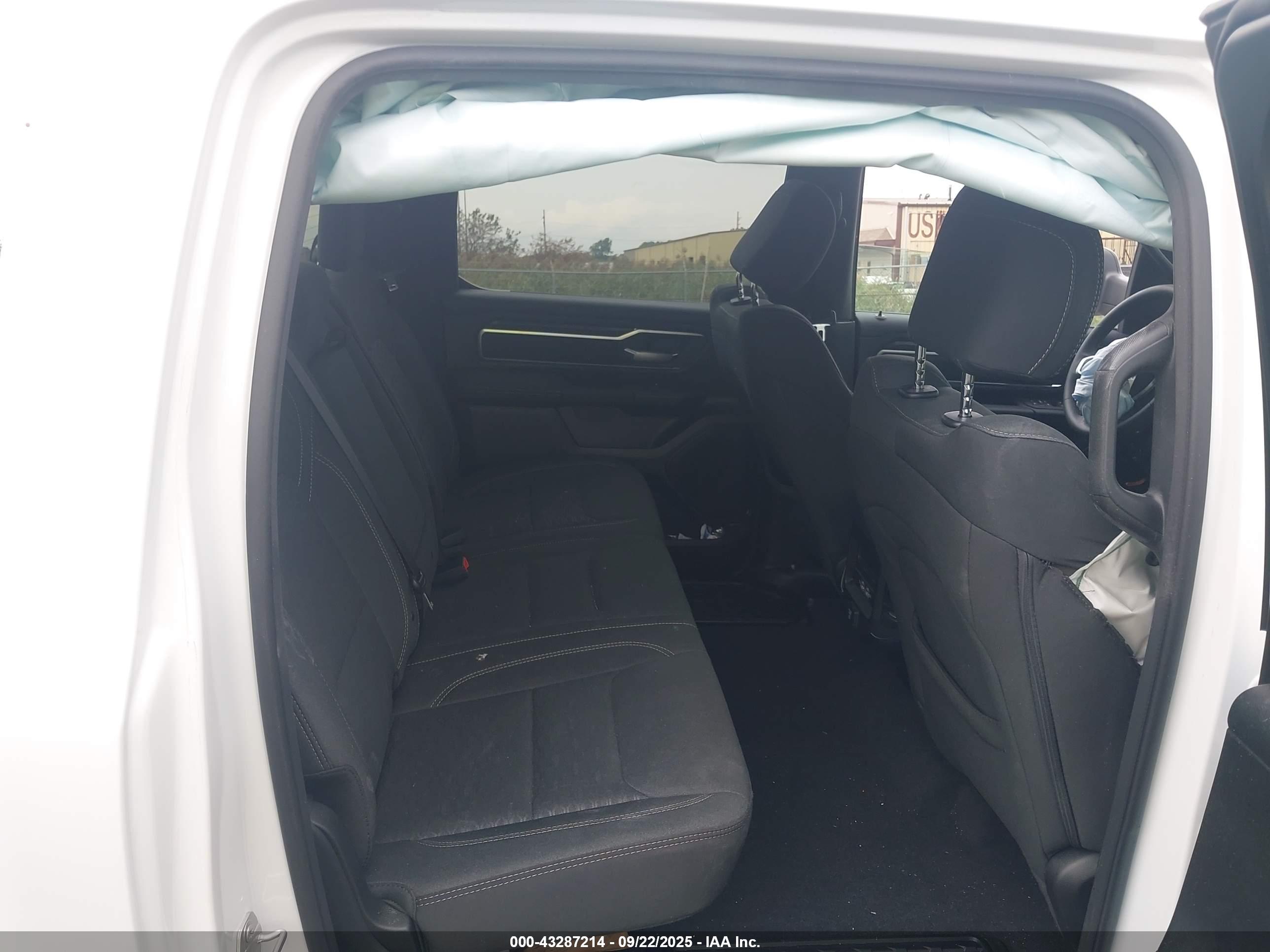RAM 1500 image 8