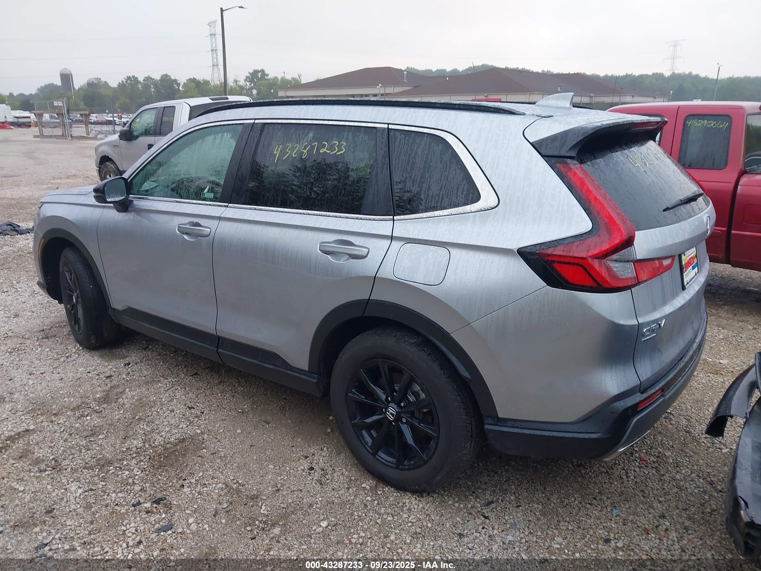 HONDA CR-V image 3
