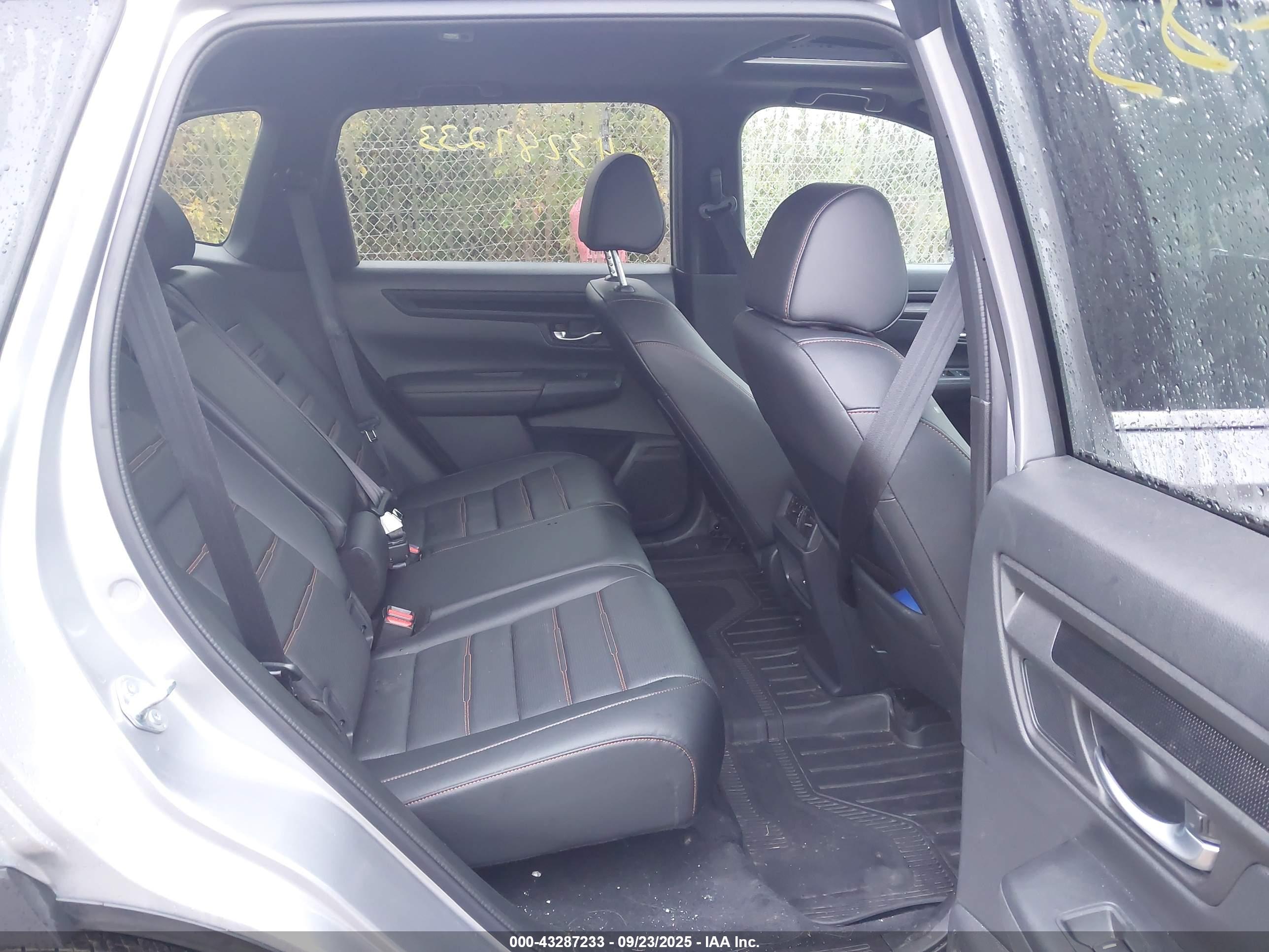 HONDA CR-V image 8