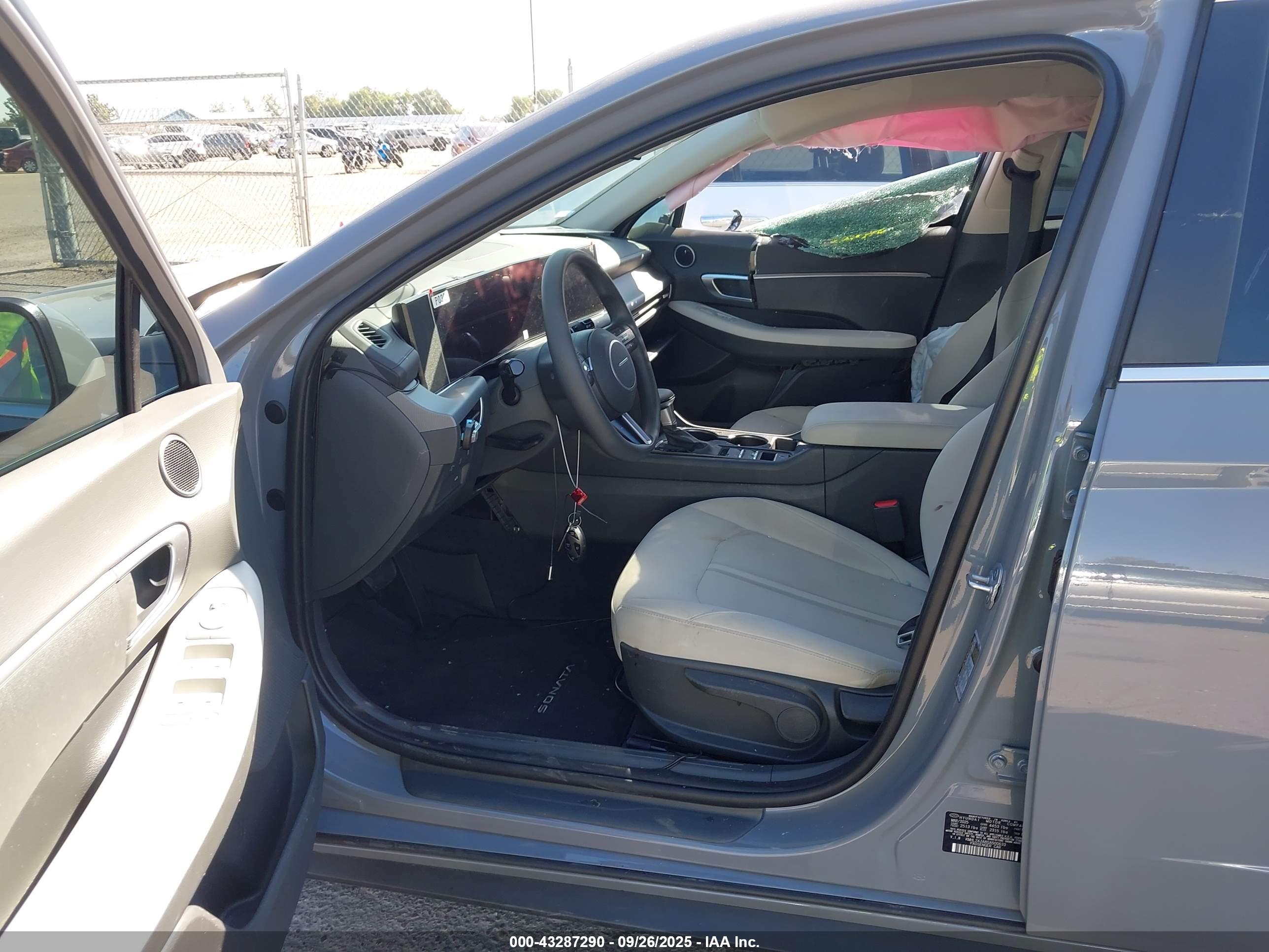 HYUNDAI SONATA image 5