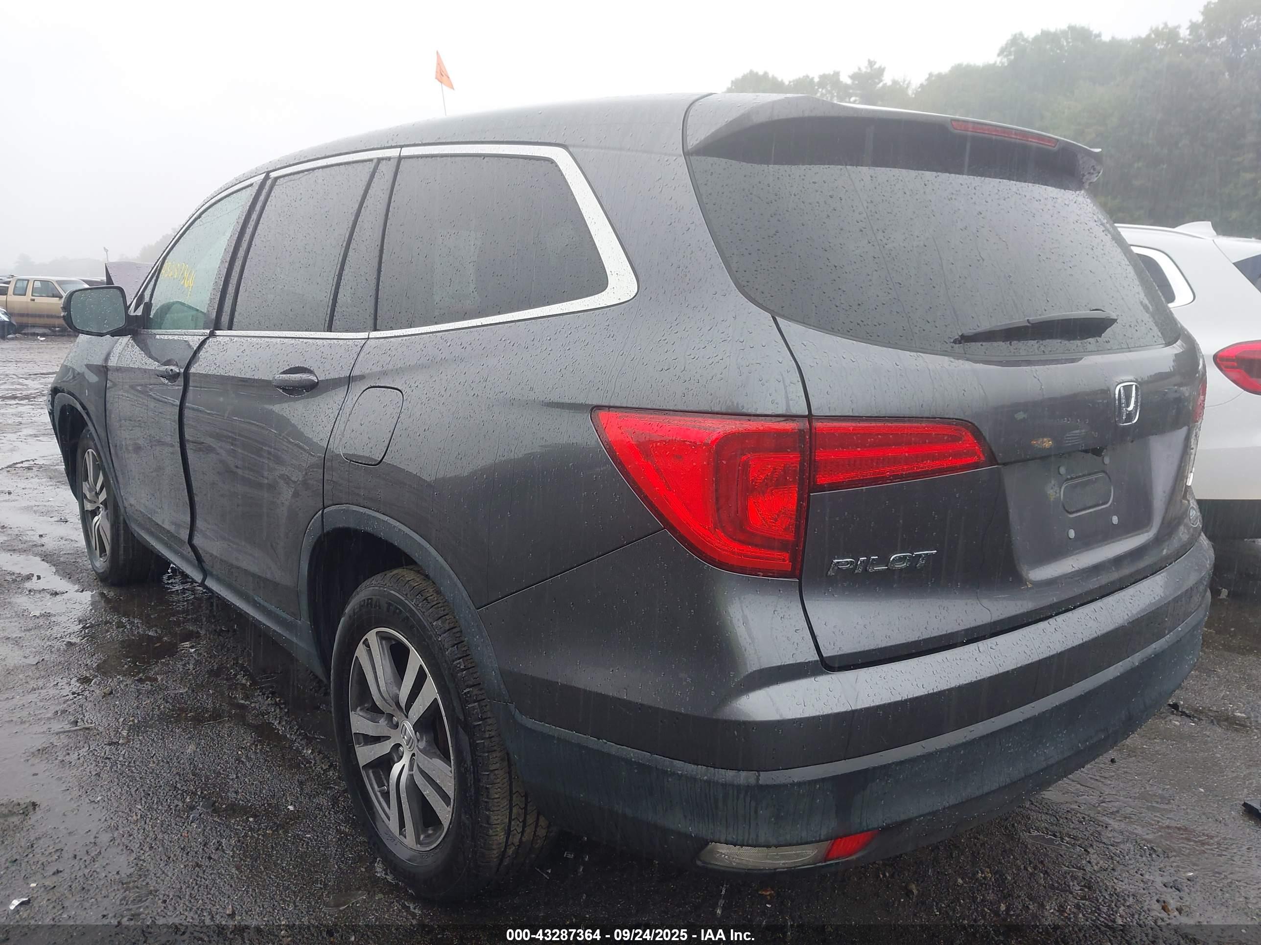 HONDA PILOT image 3