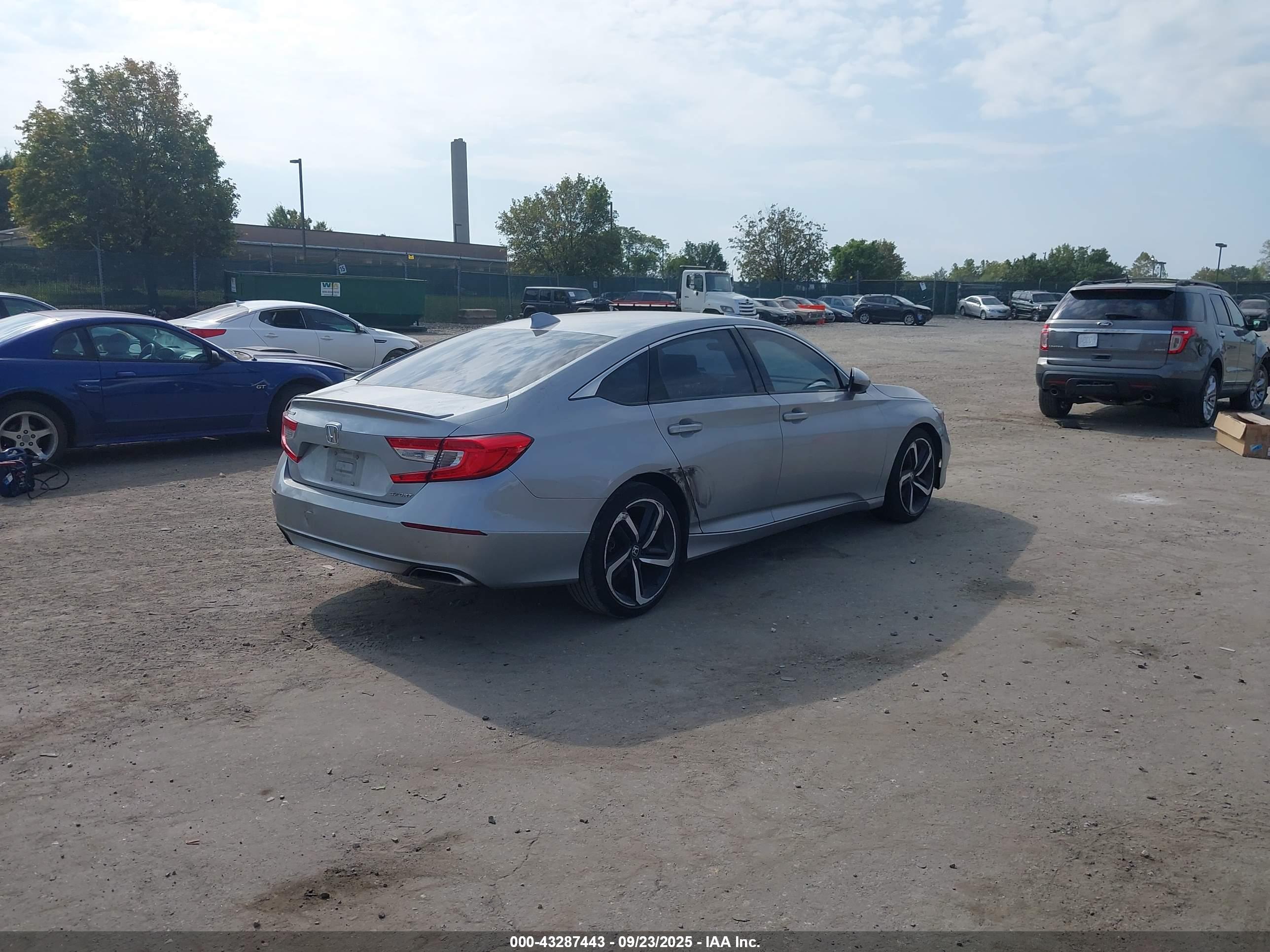 HONDA ACCORD image 4