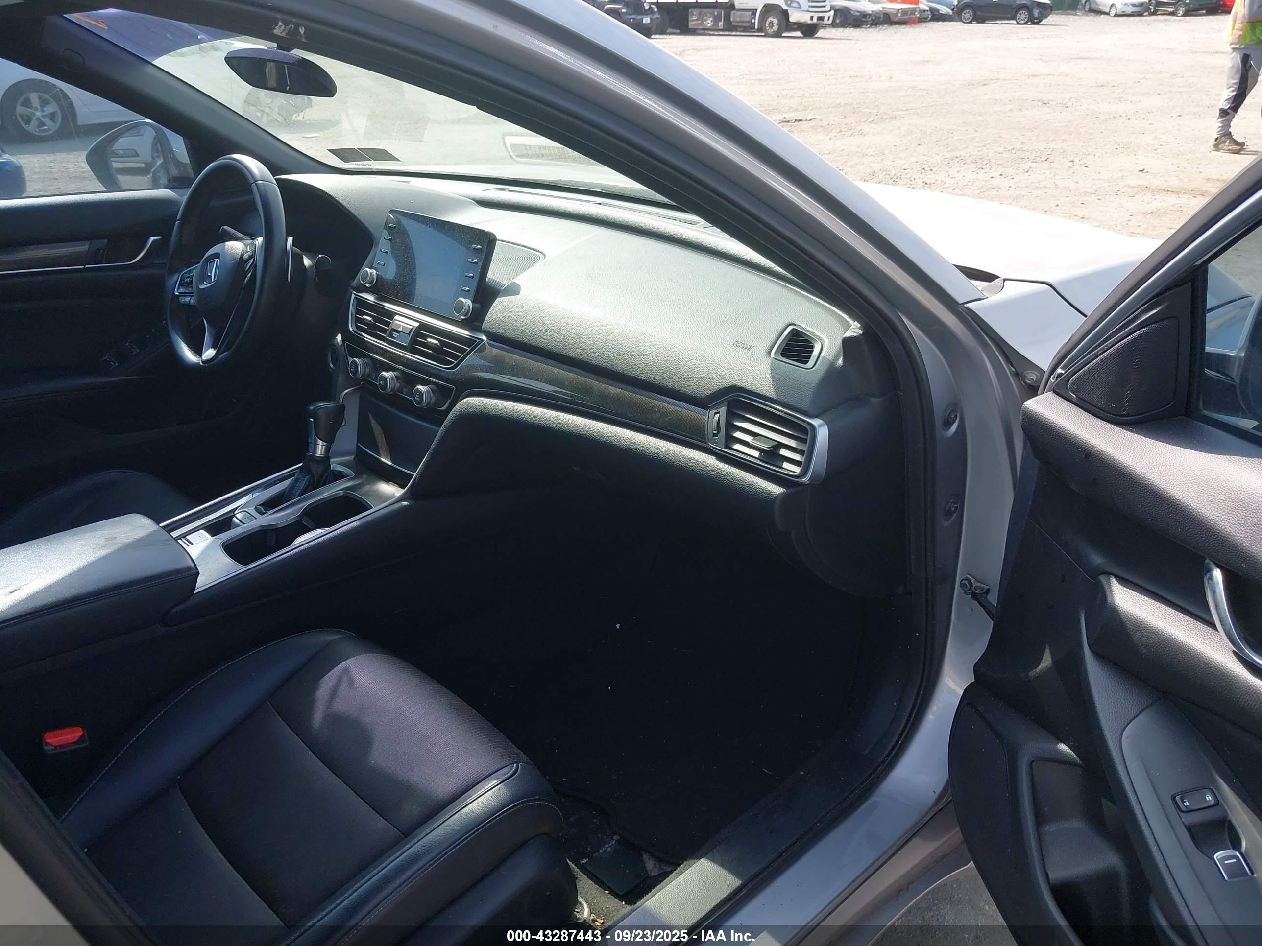 HONDA ACCORD image 5