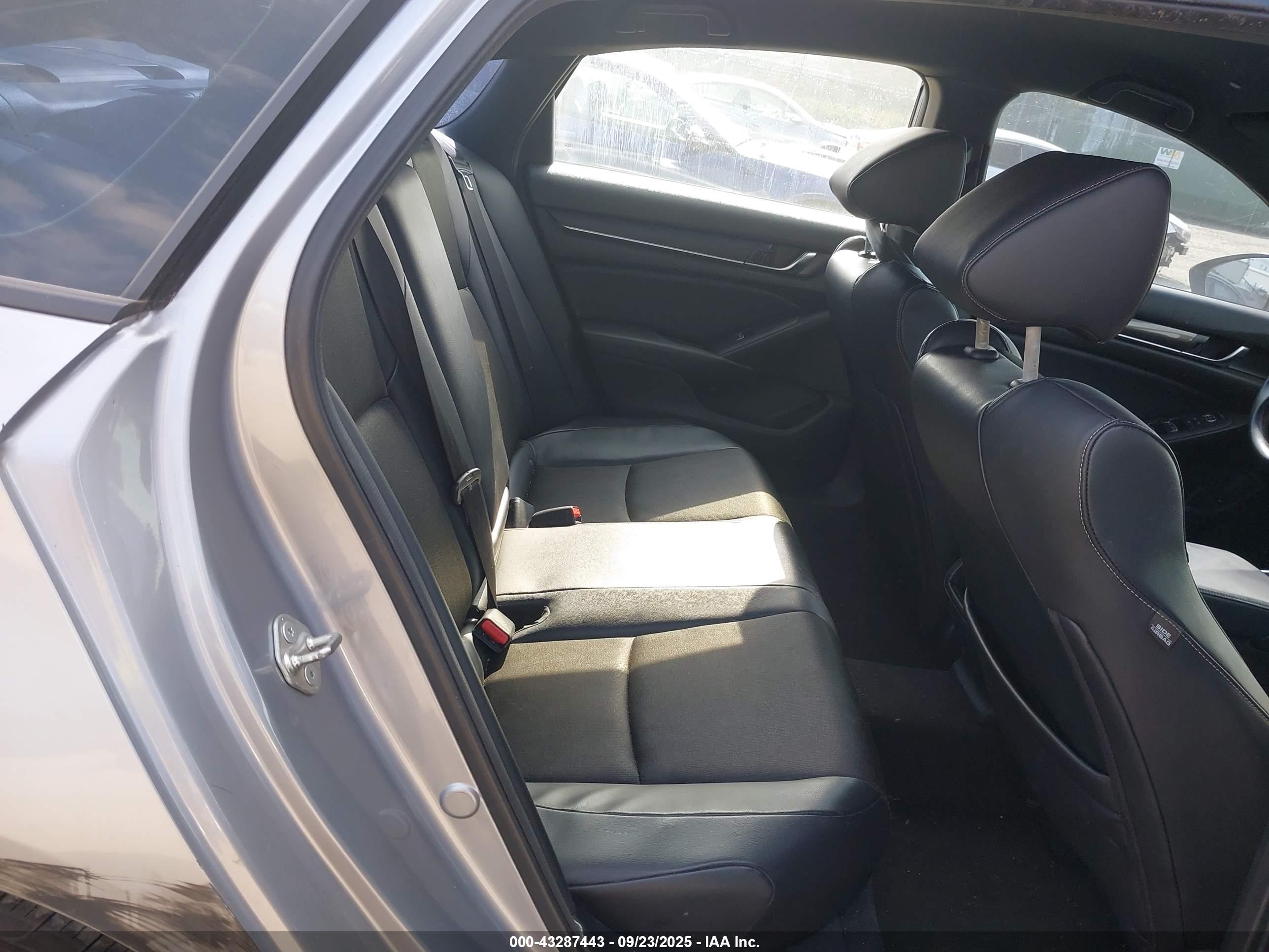 HONDA ACCORD image 8