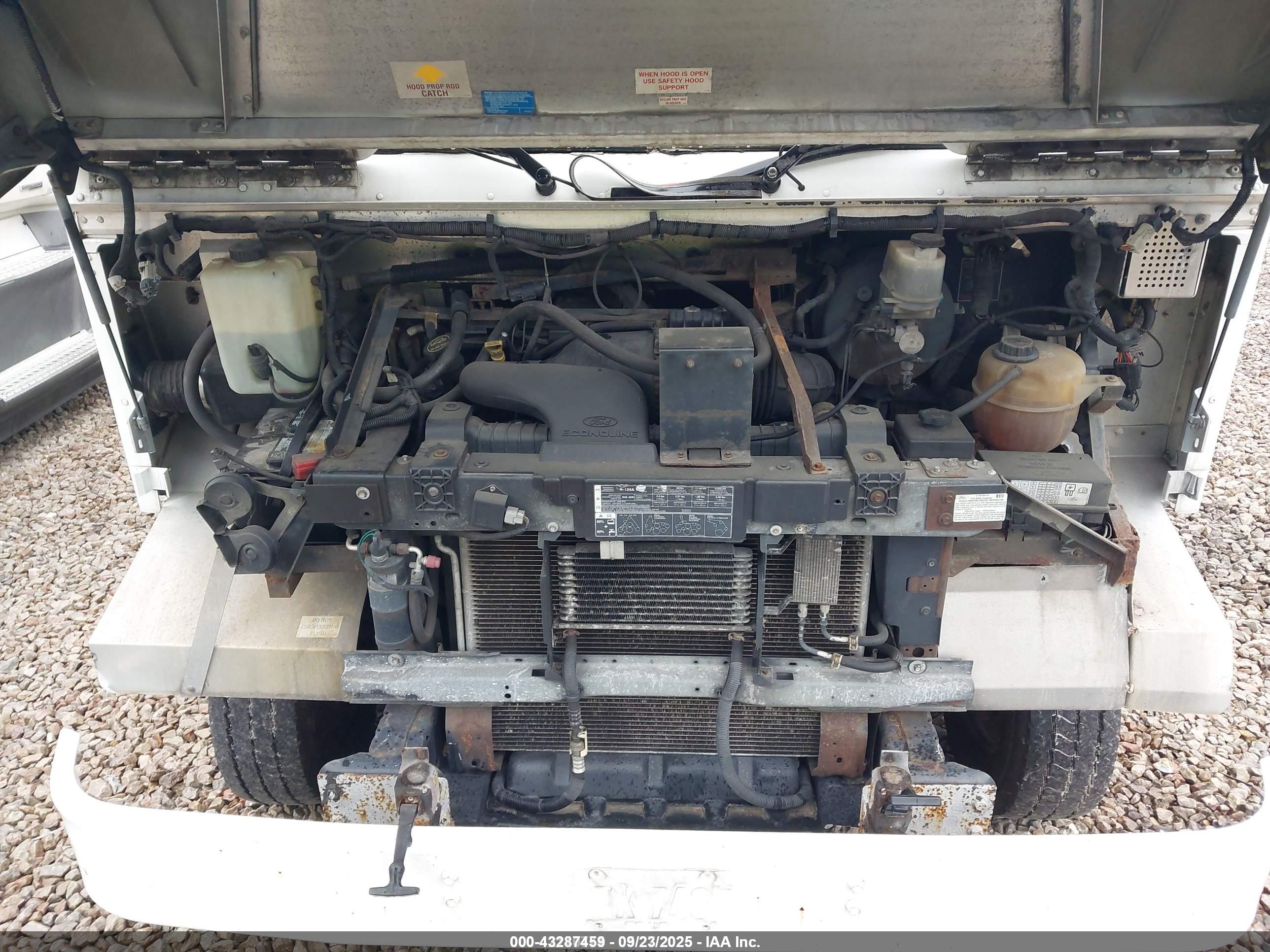 FORD E-350 image 10