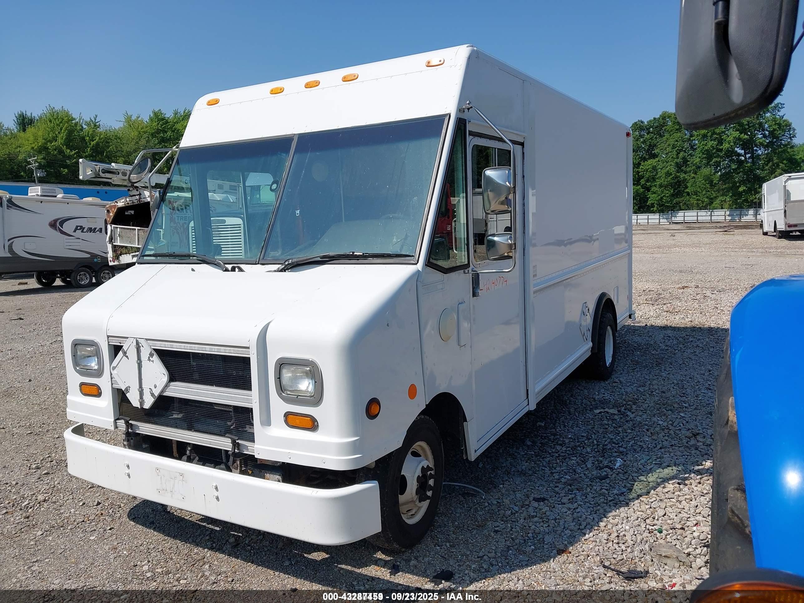 FORD E-350 image 2