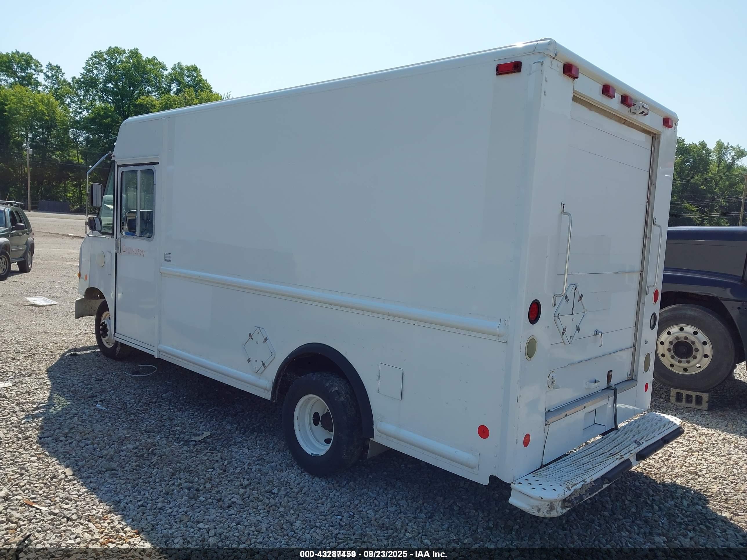 FORD E-350 image 3