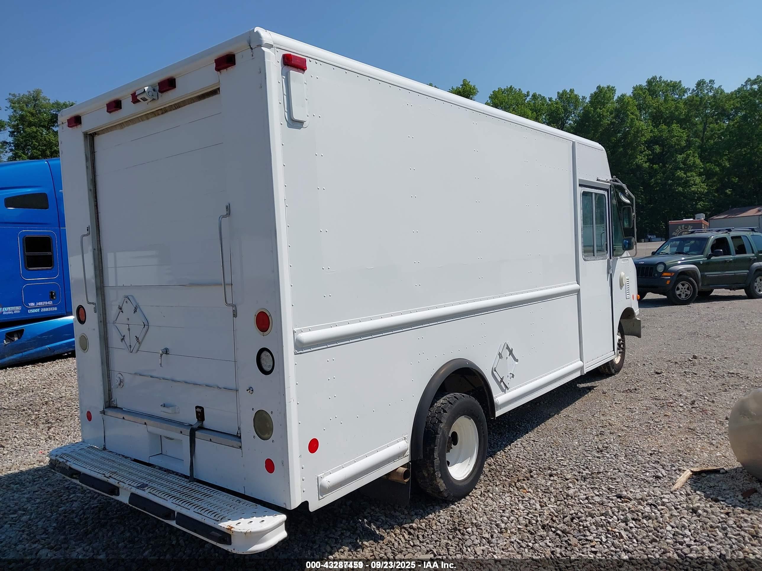 FORD E-350 image 4