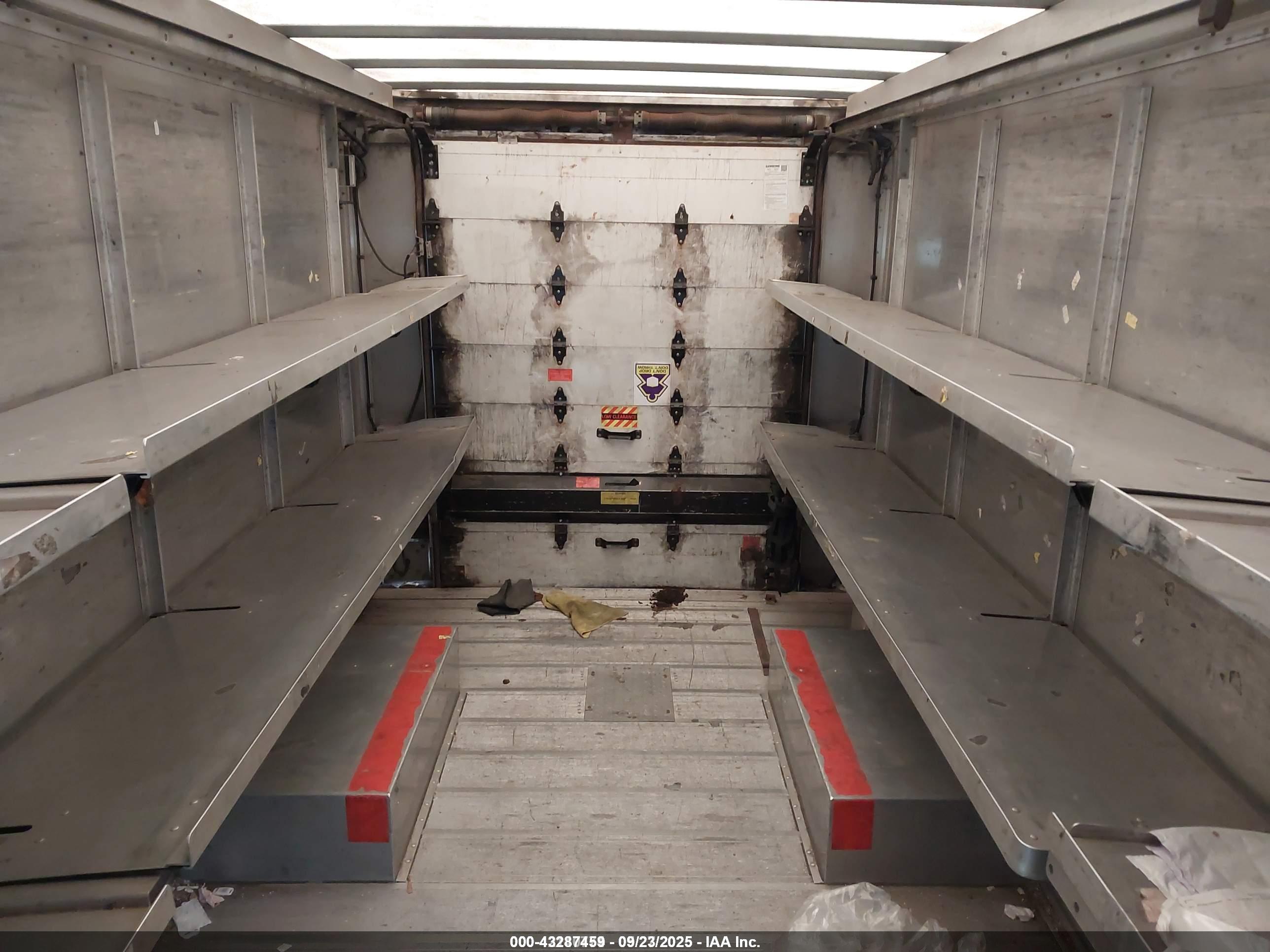 FORD E-350 image 7