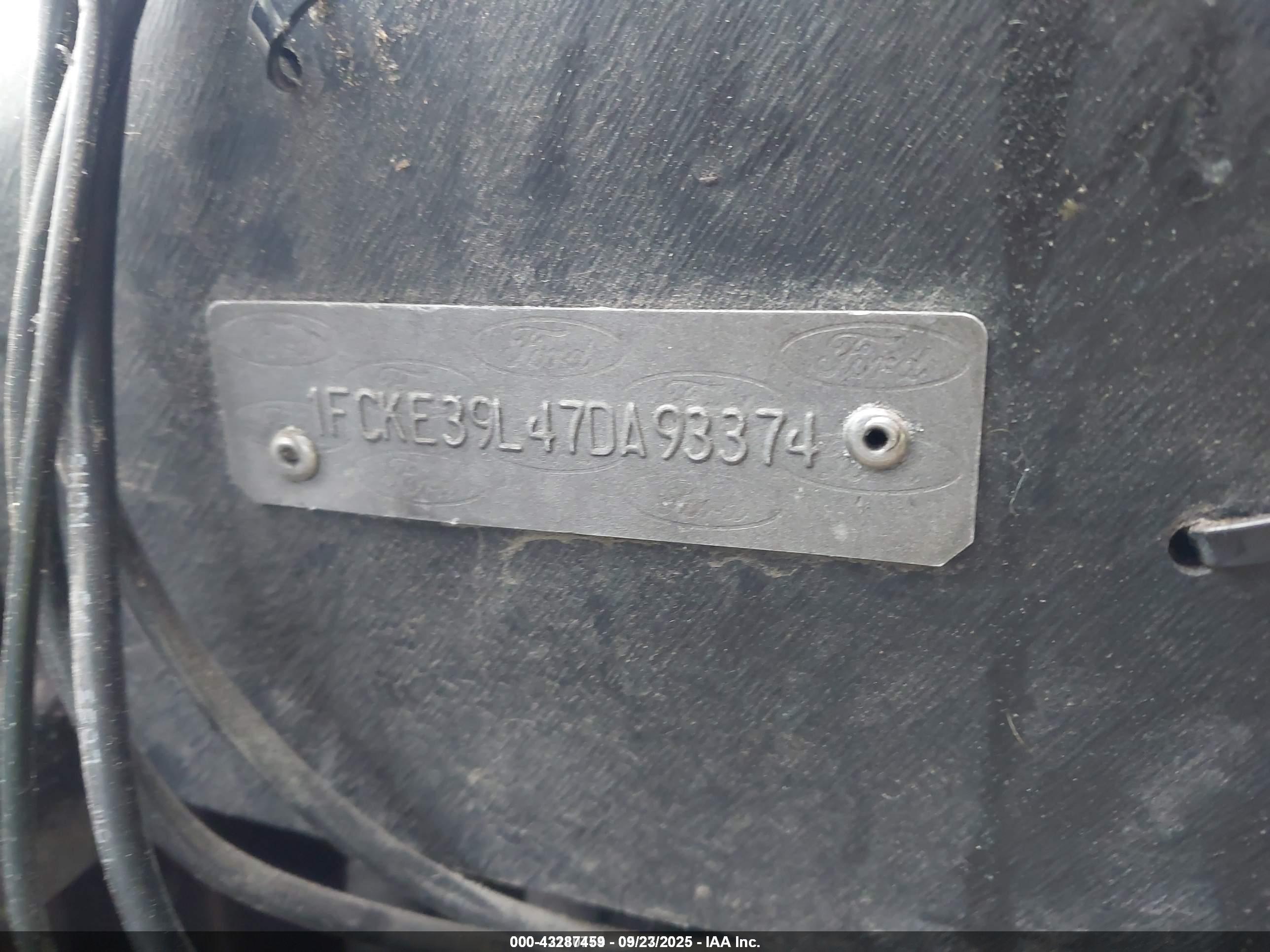 FORD E-350 image 9