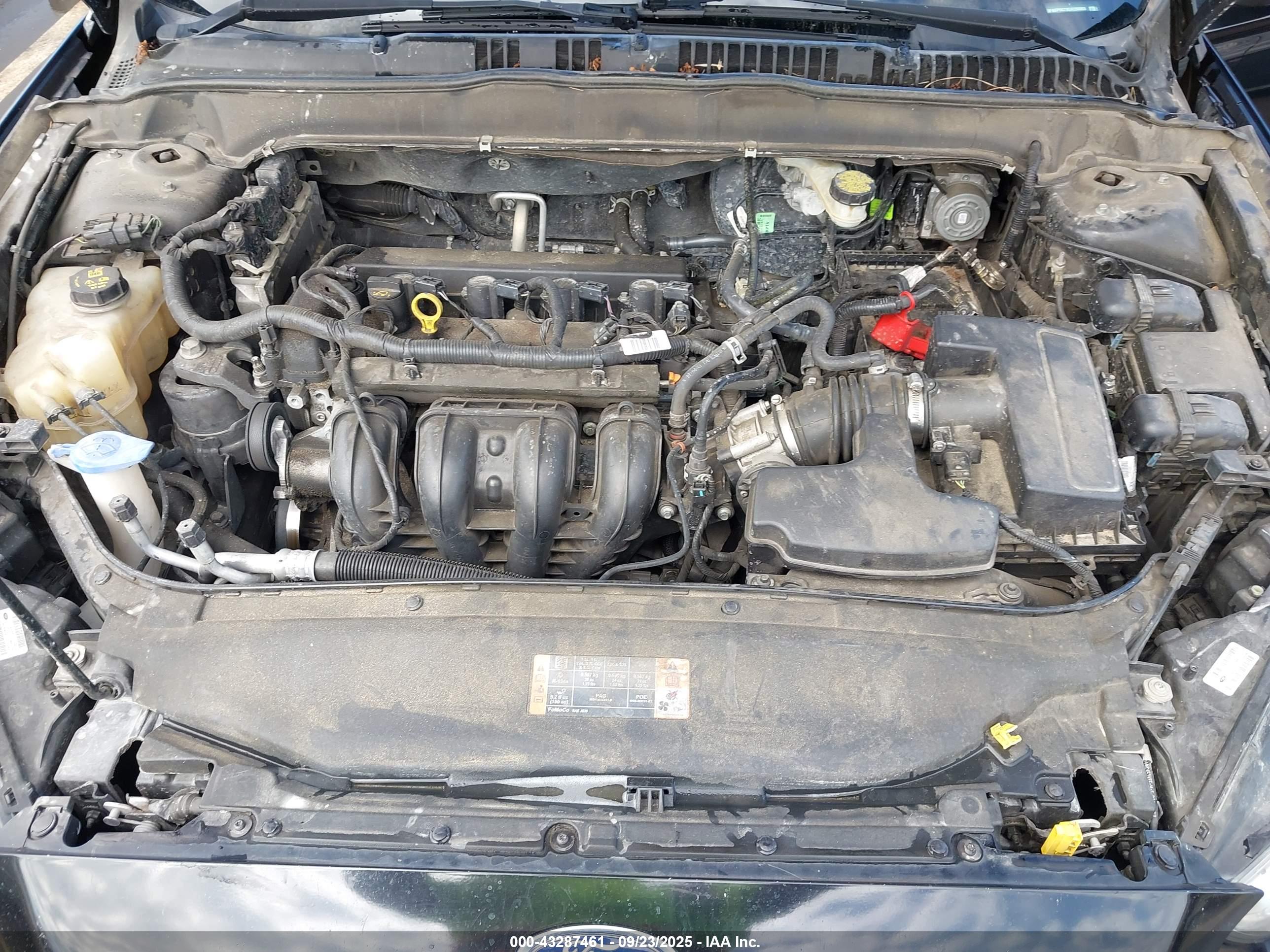 FORD FUSION image 10
