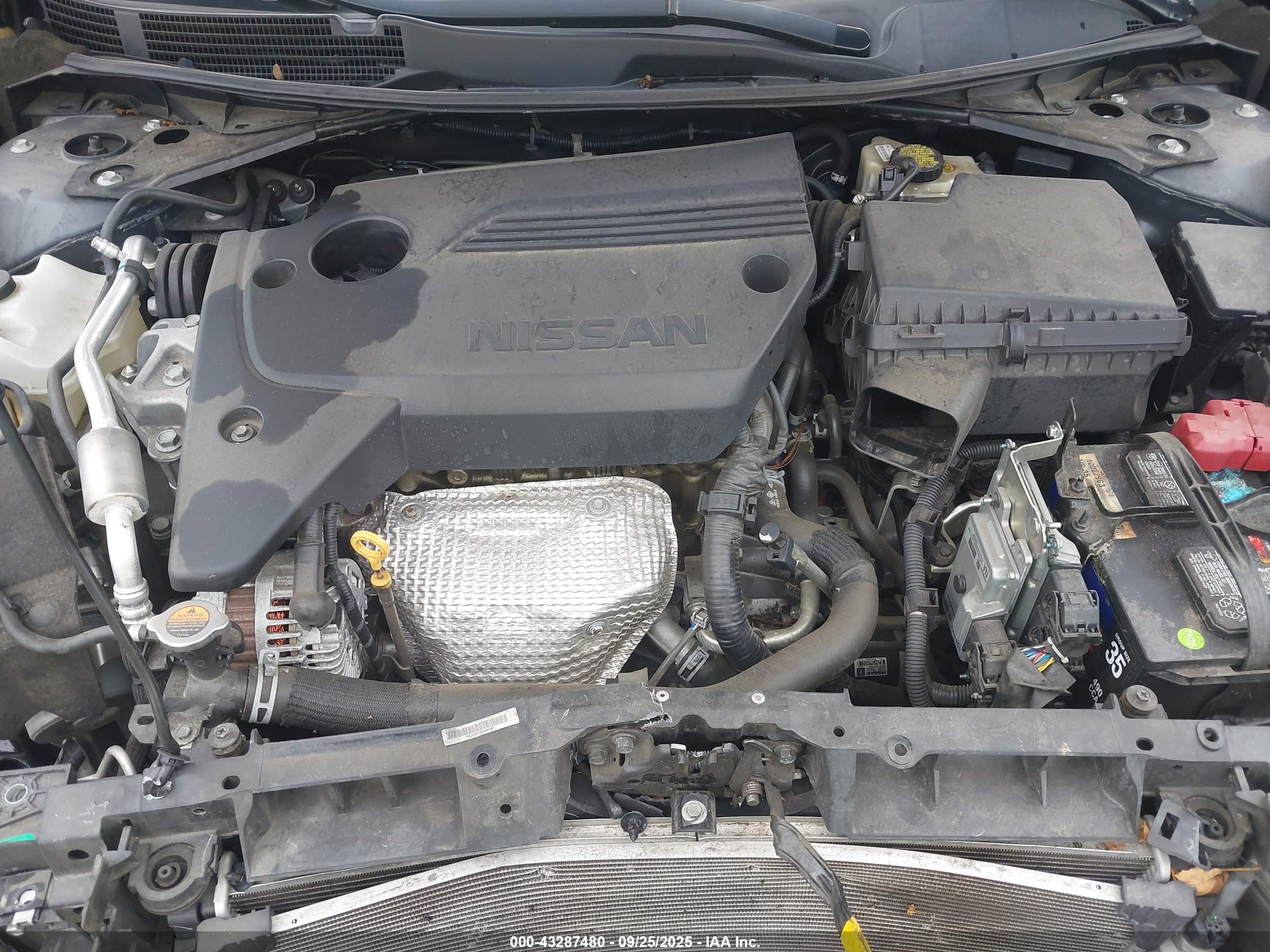NISSAN ALTIMA image 10