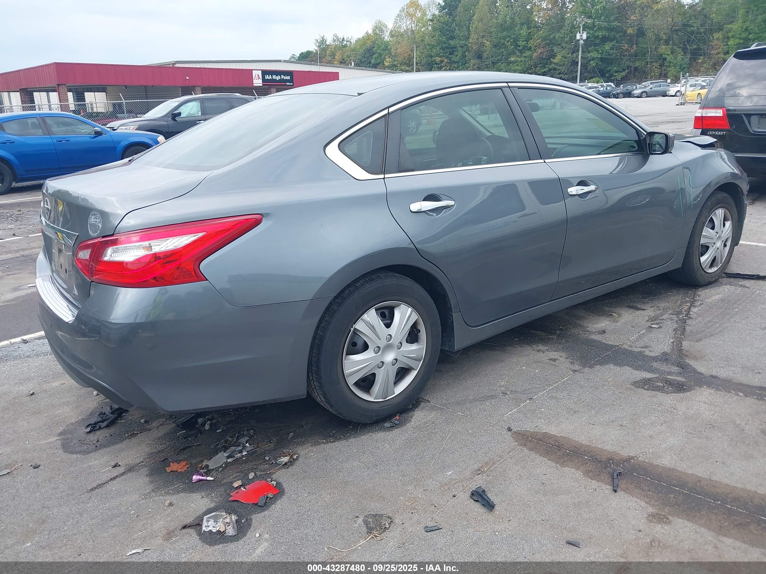 NISSAN ALTIMA image 4