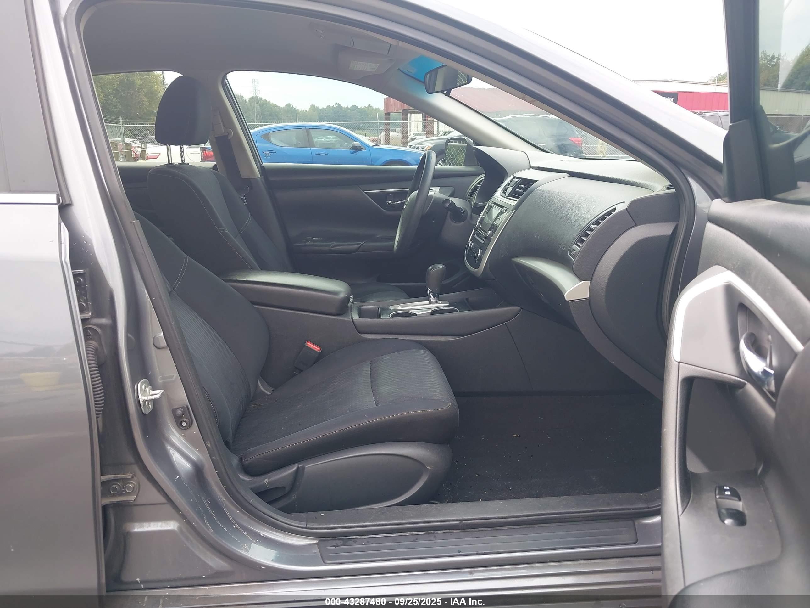 NISSAN ALTIMA image 5