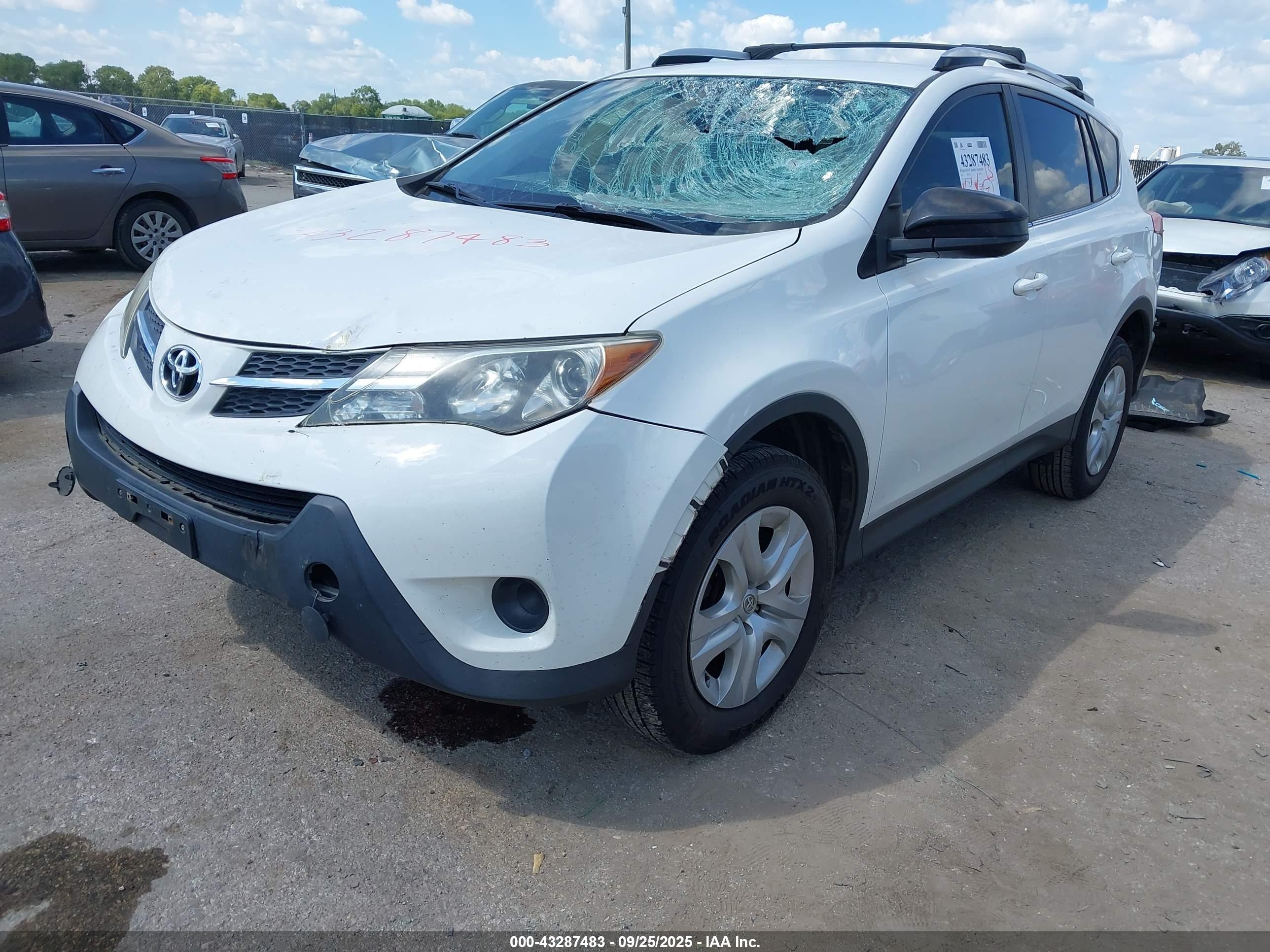 TOYOTA RAV4 image 2