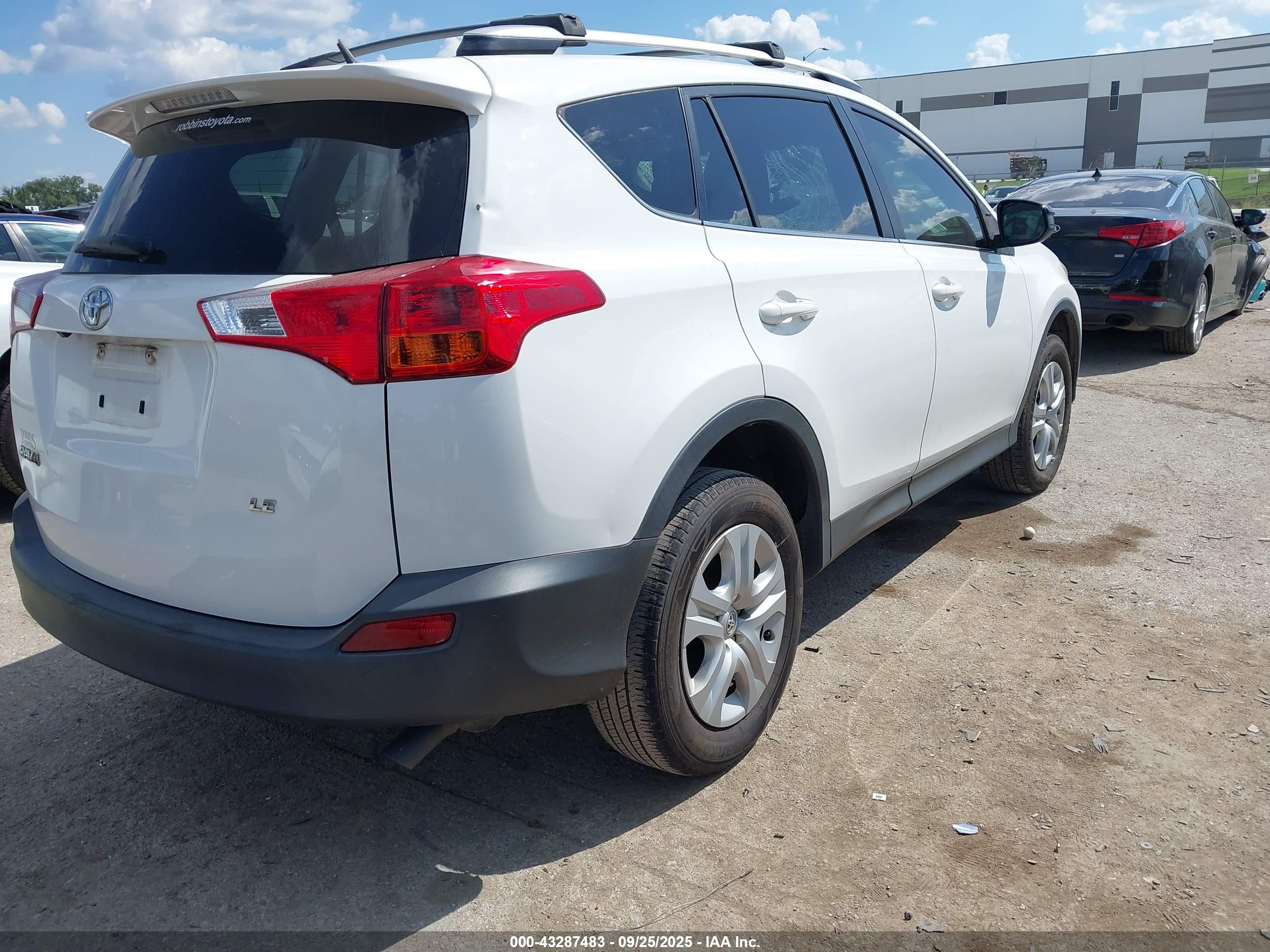 TOYOTA RAV4 image 4