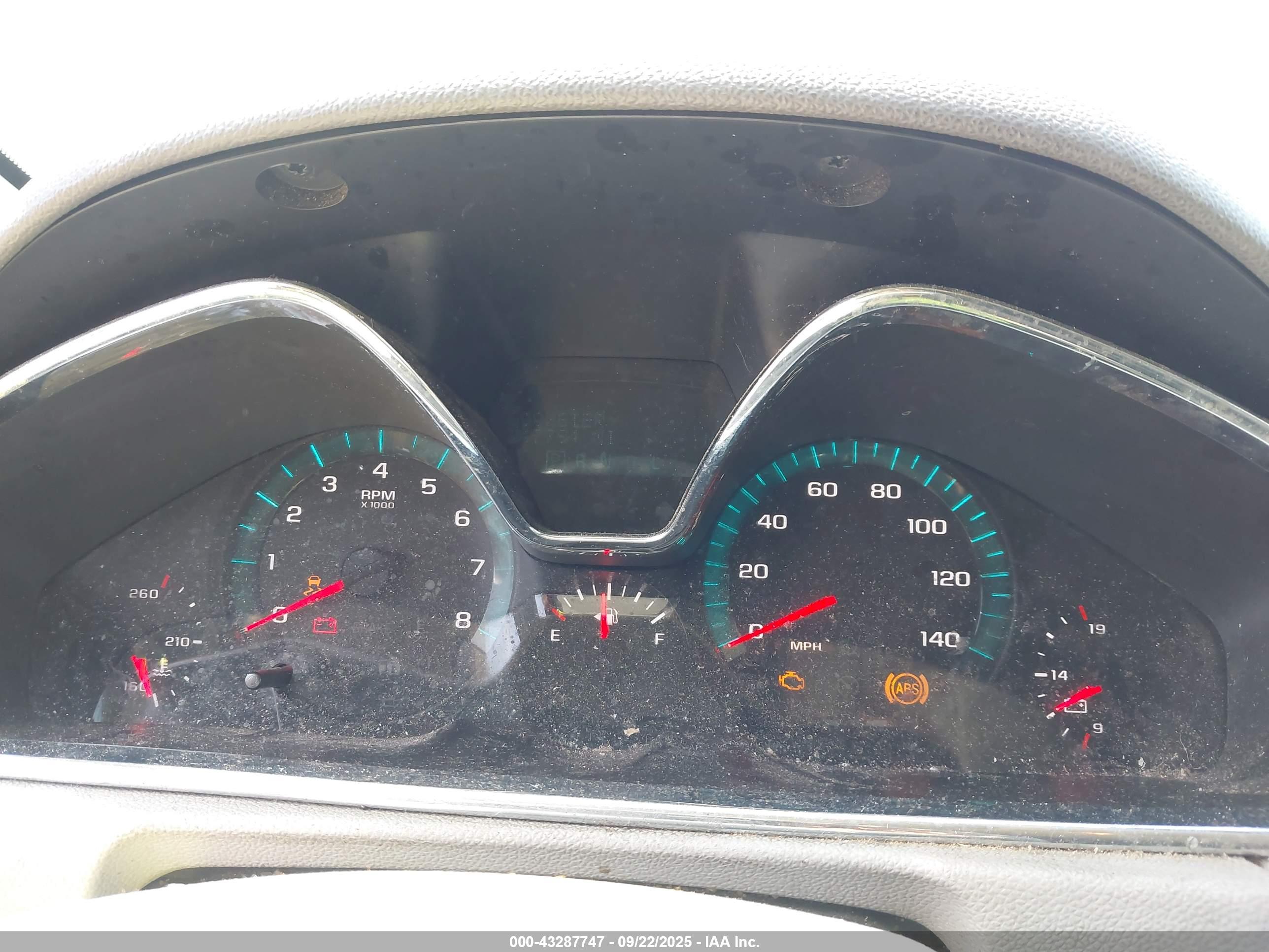 CHEVROLET TRAVERSE image 7