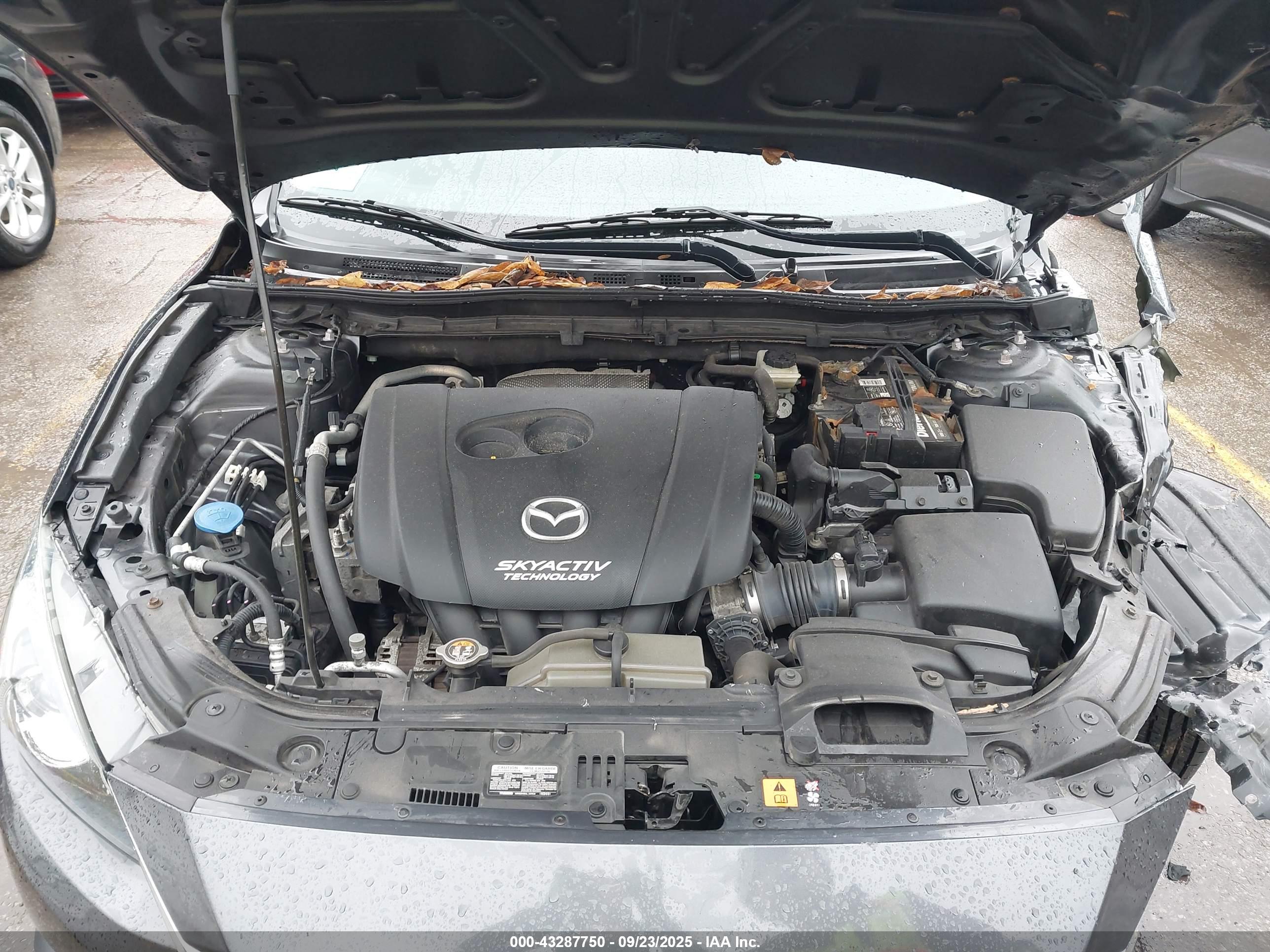 MAZDA MAZDA3 image 10