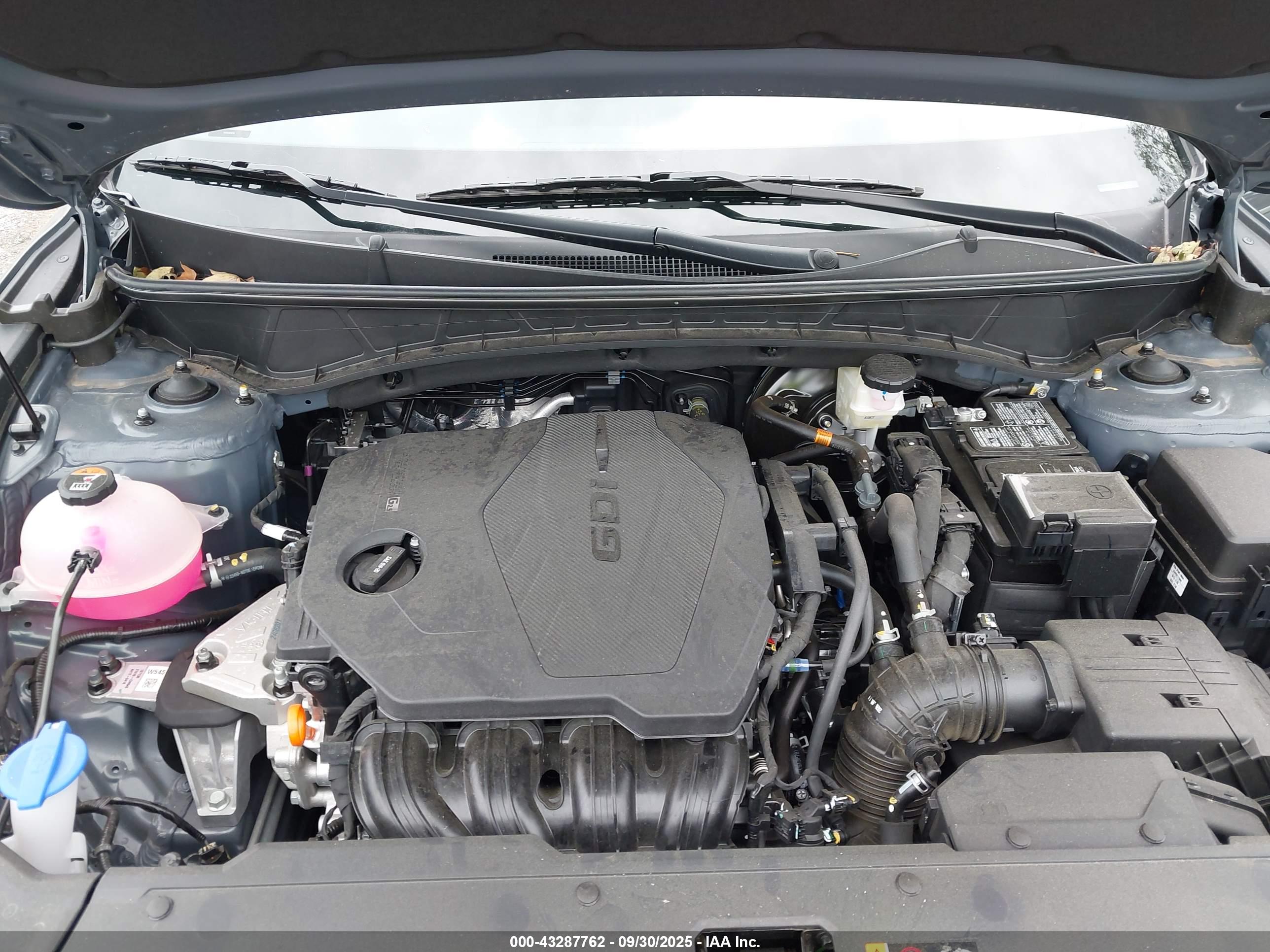 HYUNDAI TUCSON image 10