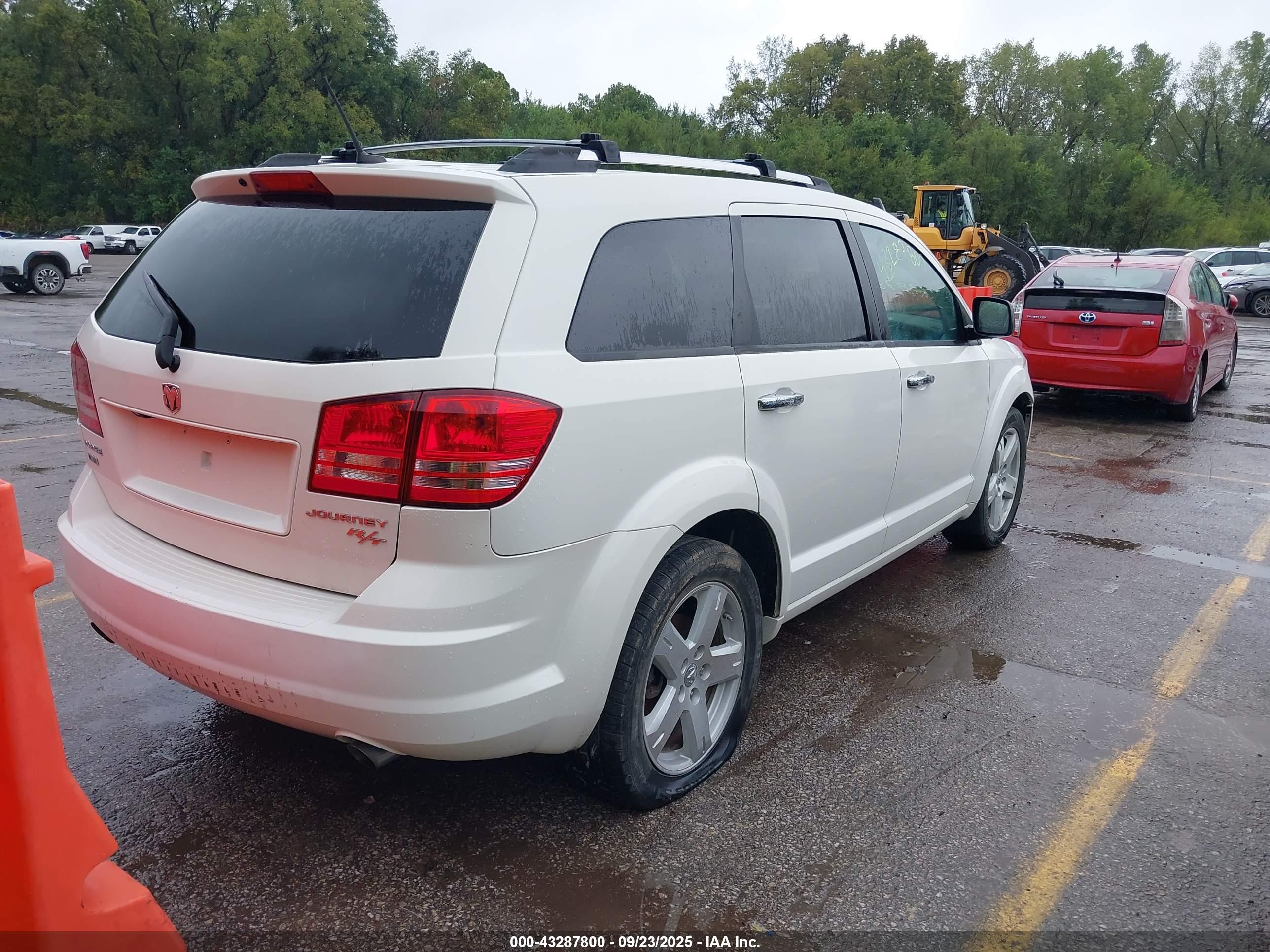 DODGE JOURNEY image 4