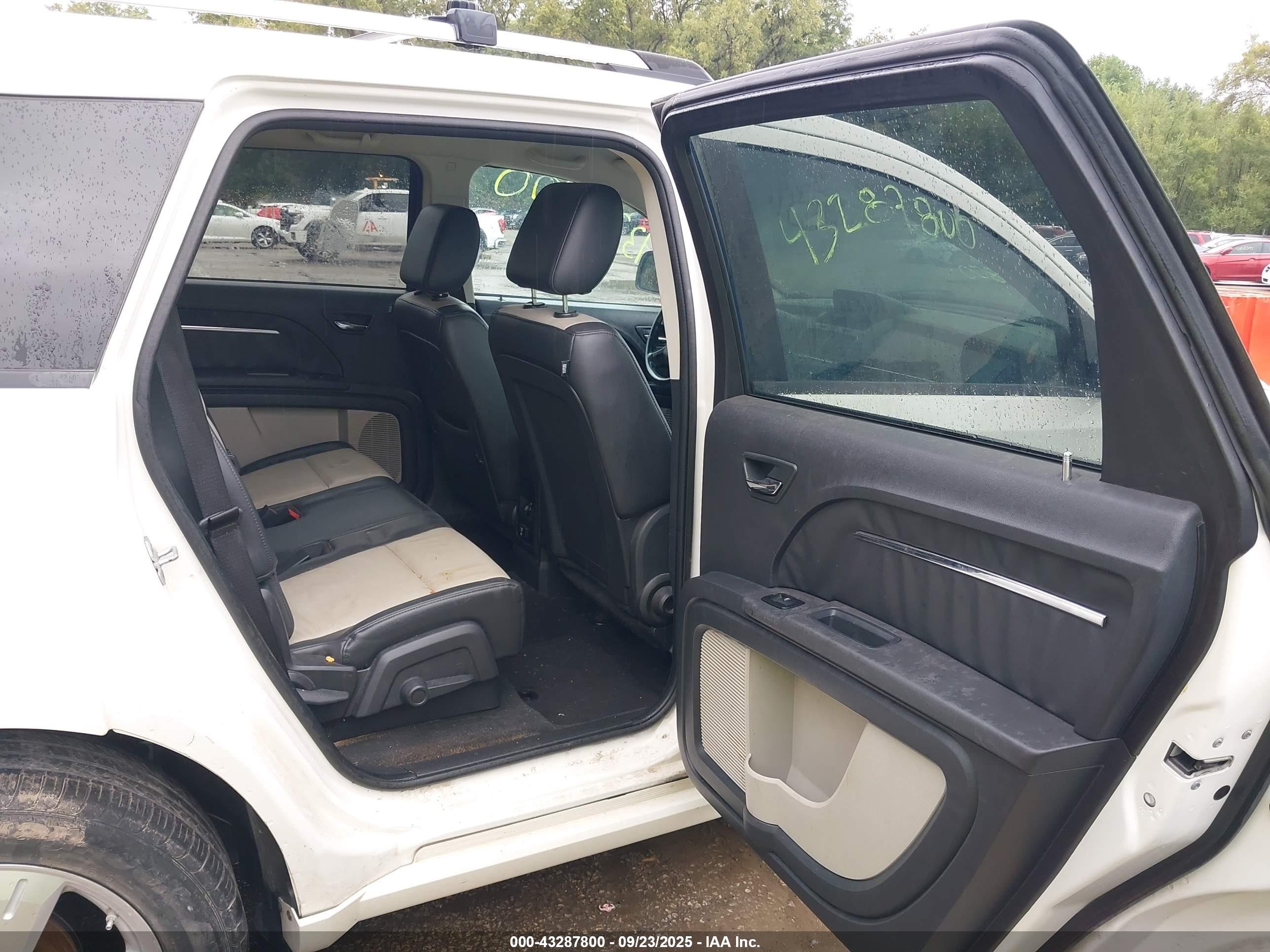 DODGE JOURNEY image 8