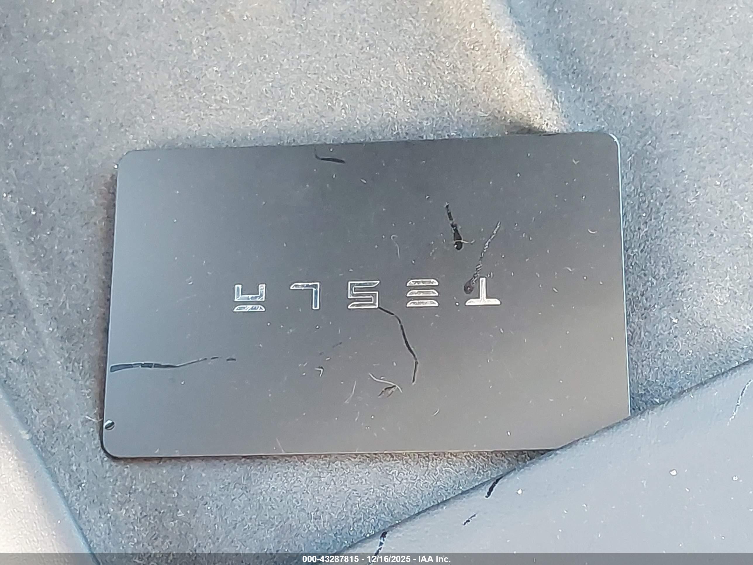 TESLA MODEL image 11