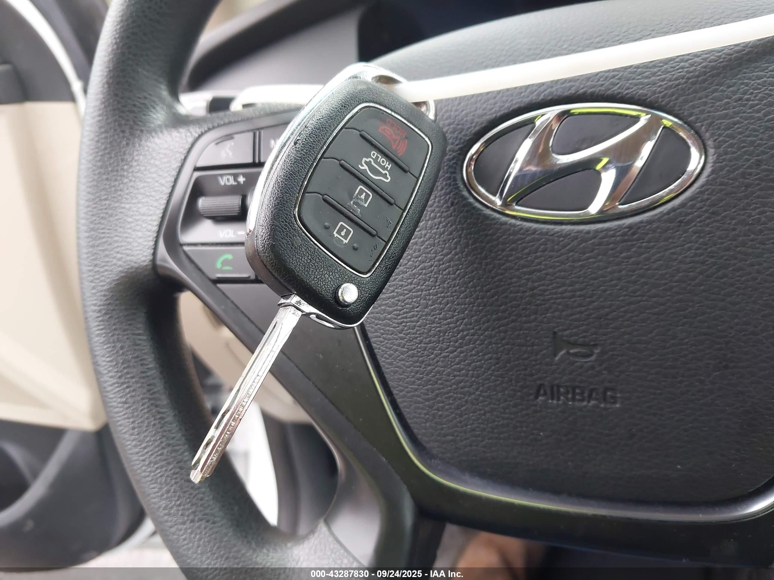 HYUNDAI SONATA image 11