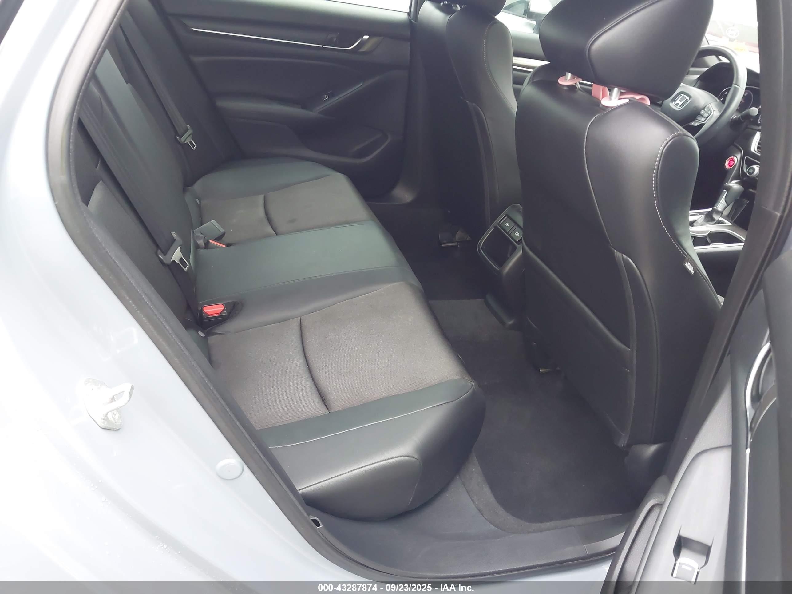 HONDA ACCORD image 8