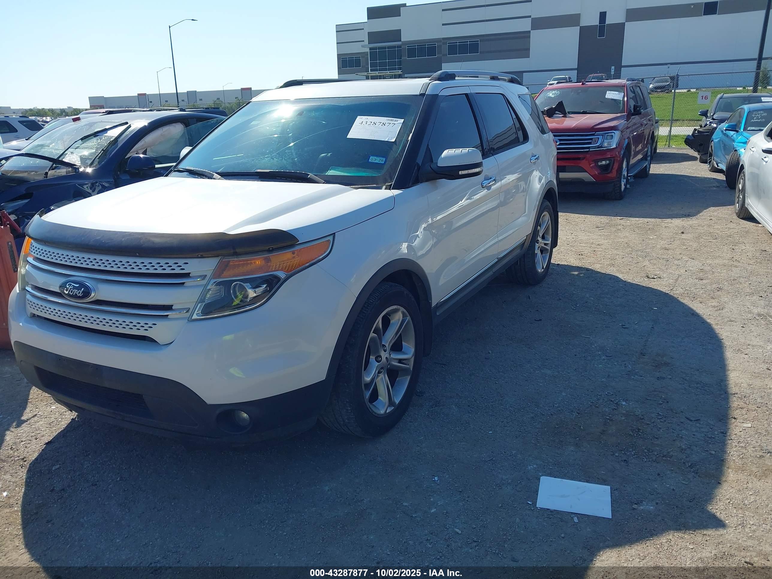 FORD EXPLORER image 2