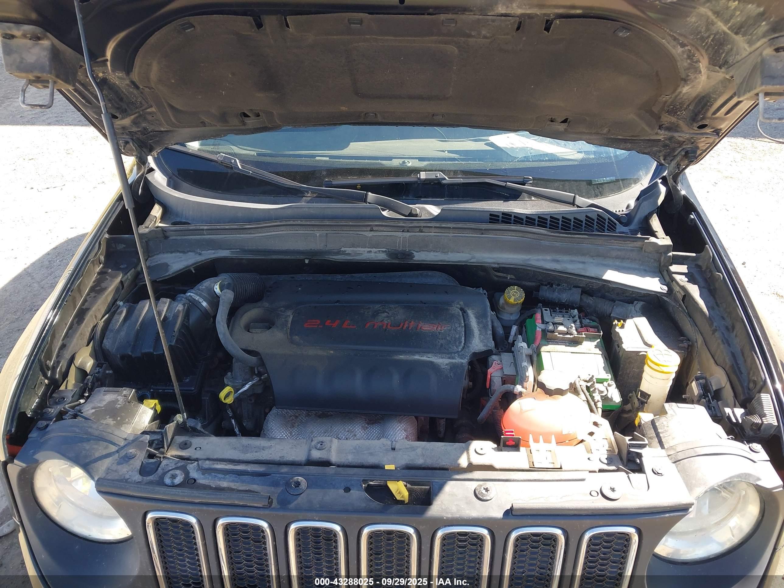 JEEP RENEGADE image 10