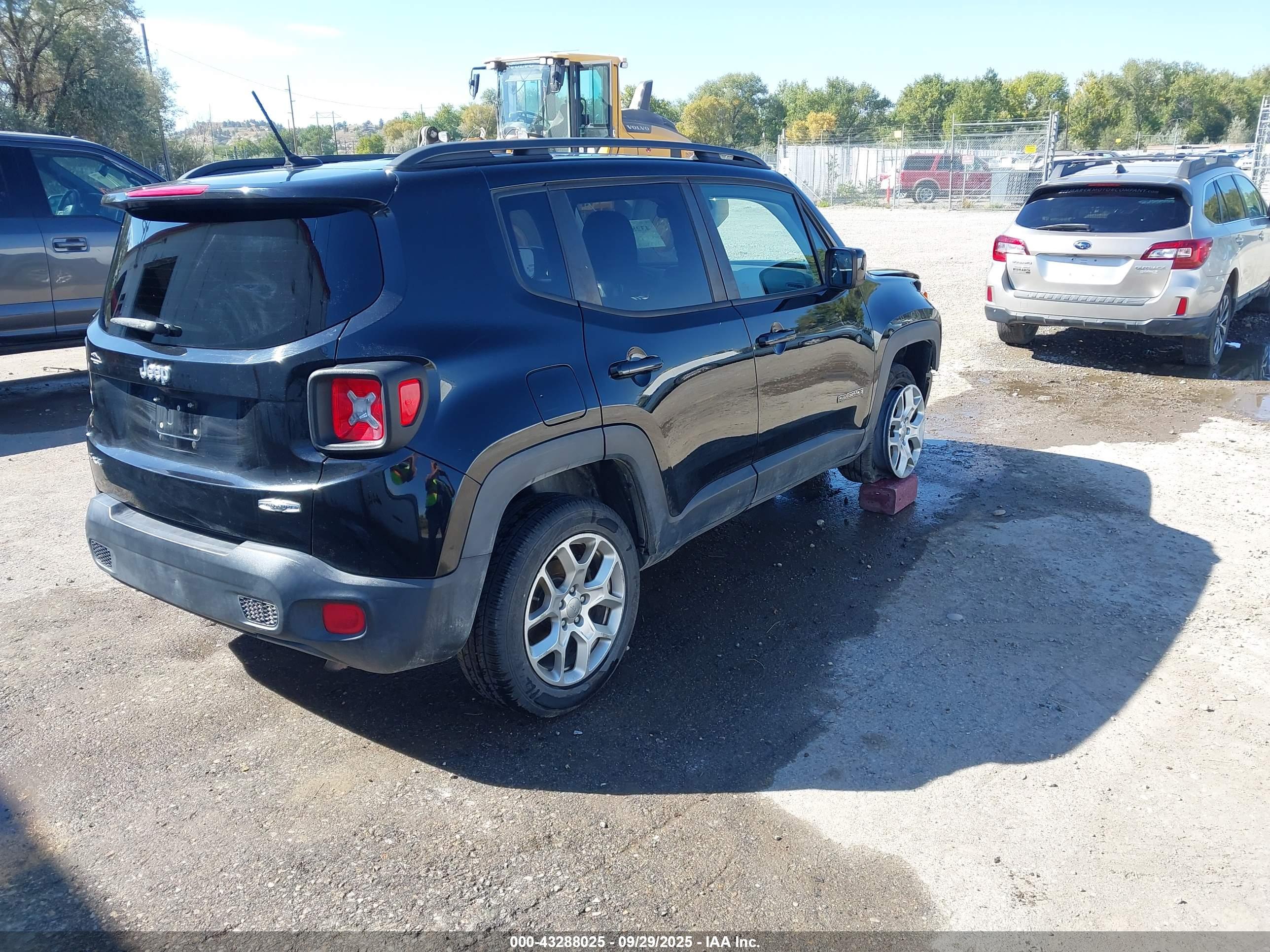 JEEP RENEGADE image 4