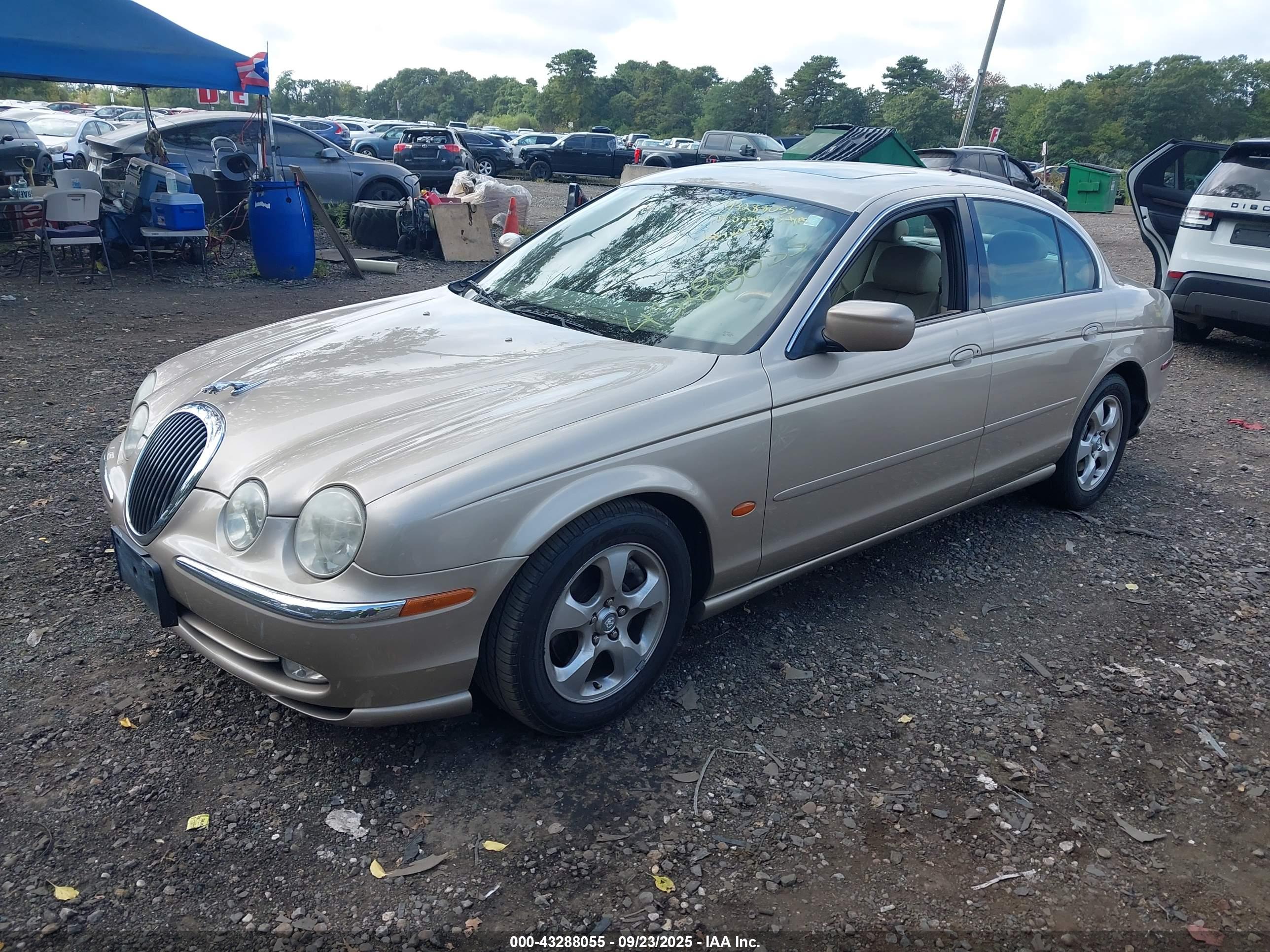 JAGUAR S-TYPE image 2