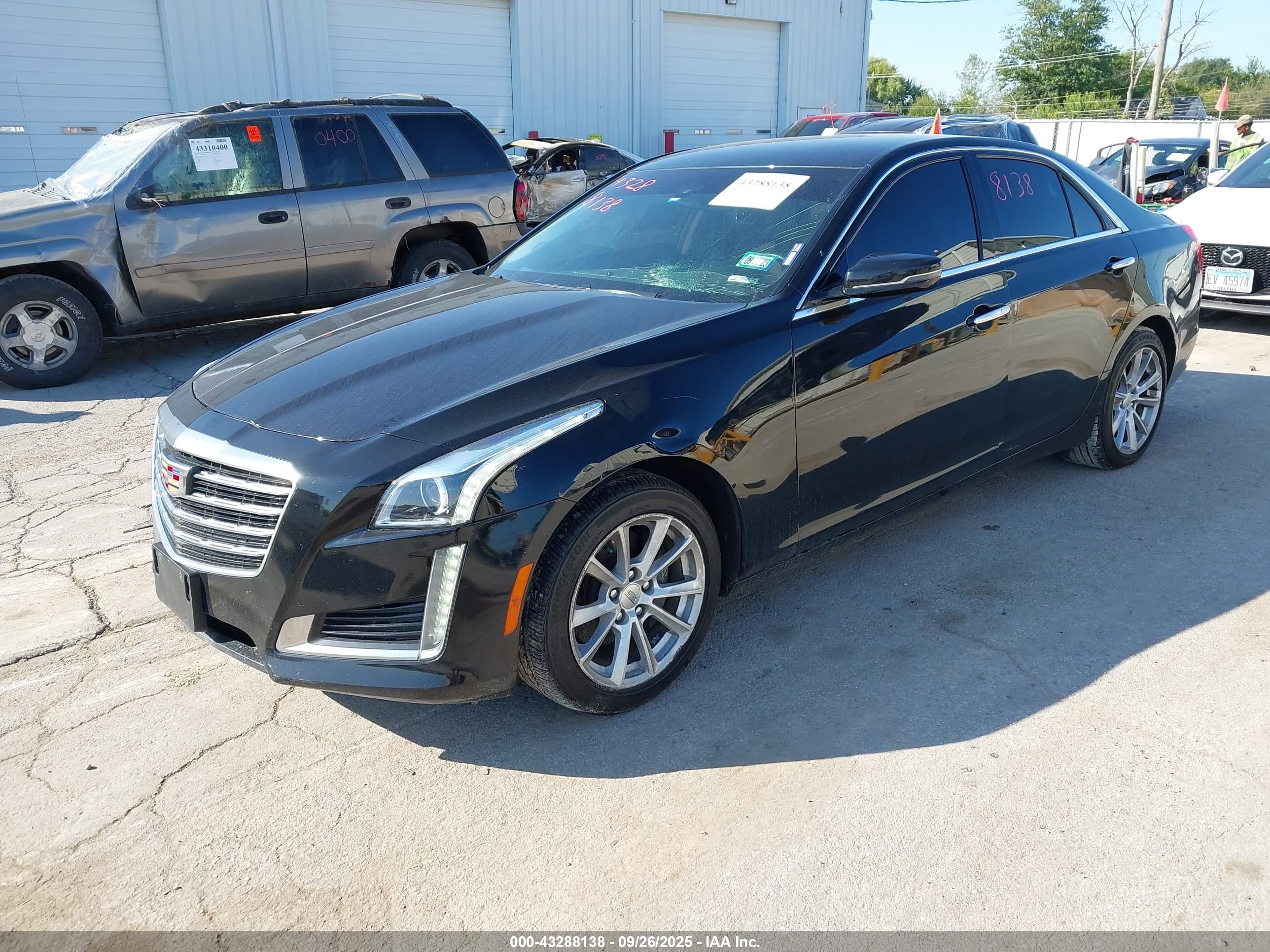 CADILLAC CTS image 2