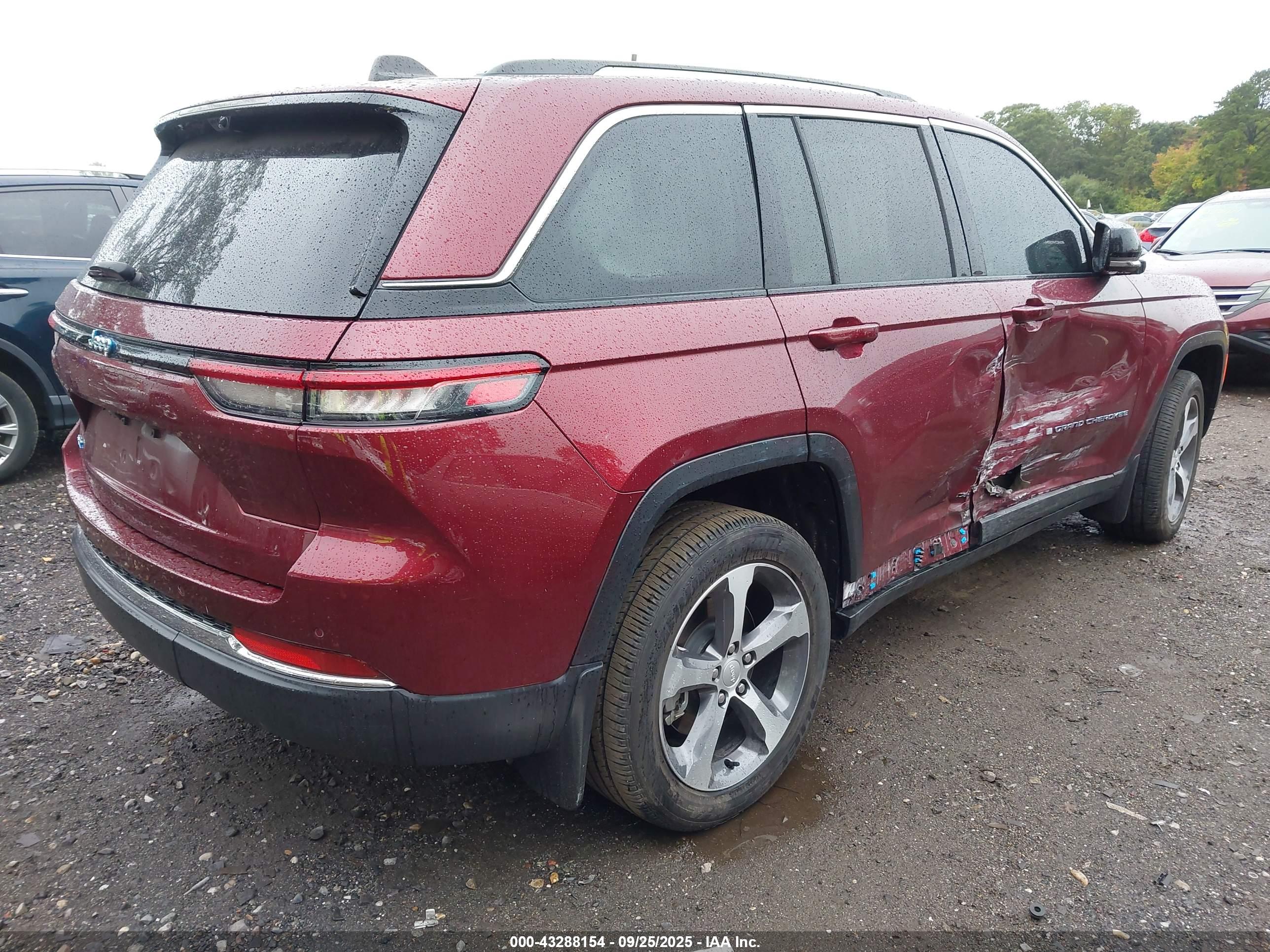JEEP GRAND image 4