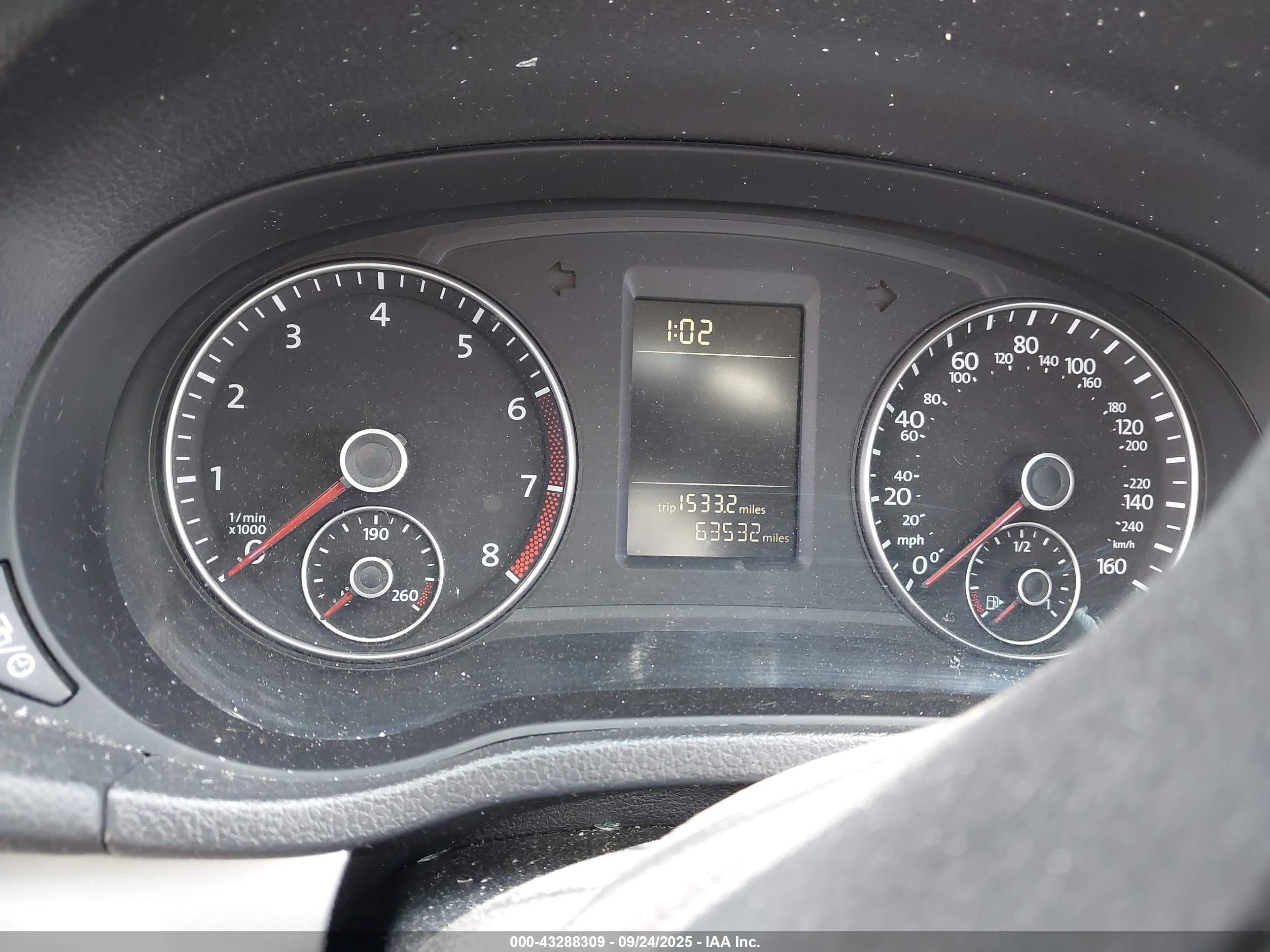 VOLKSWAGEN PASSAT image 7