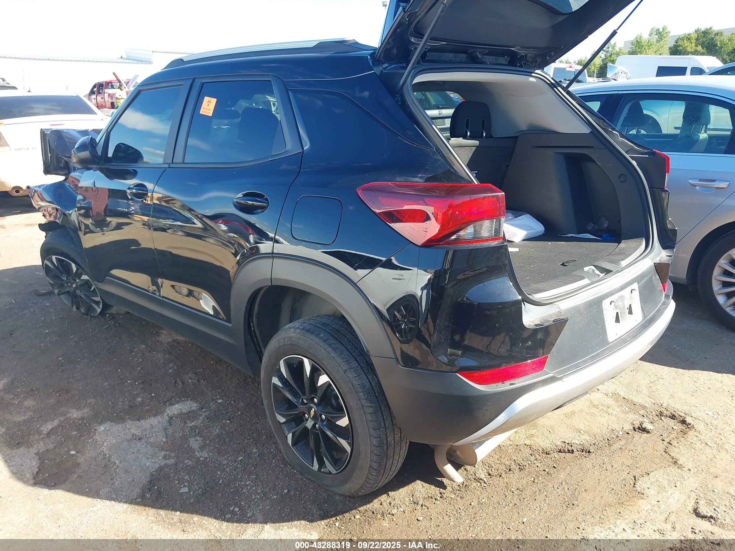 CHEVROLET TRAILBLAZER image 3