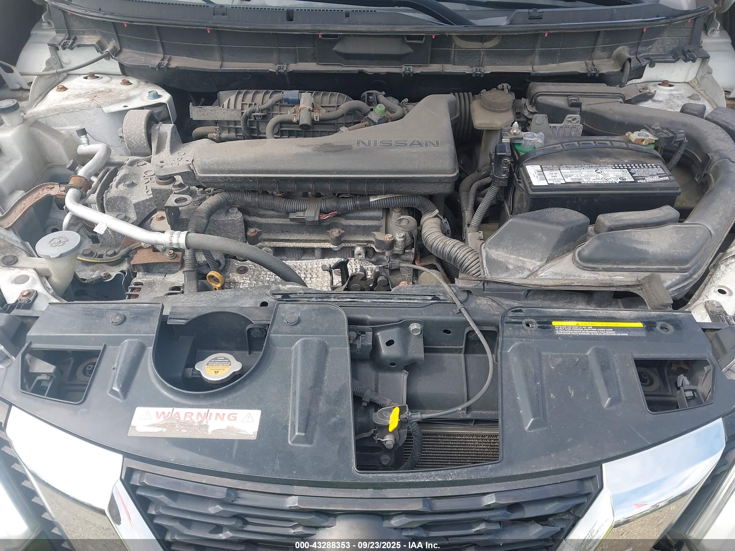 NISSAN ROGUE image 10