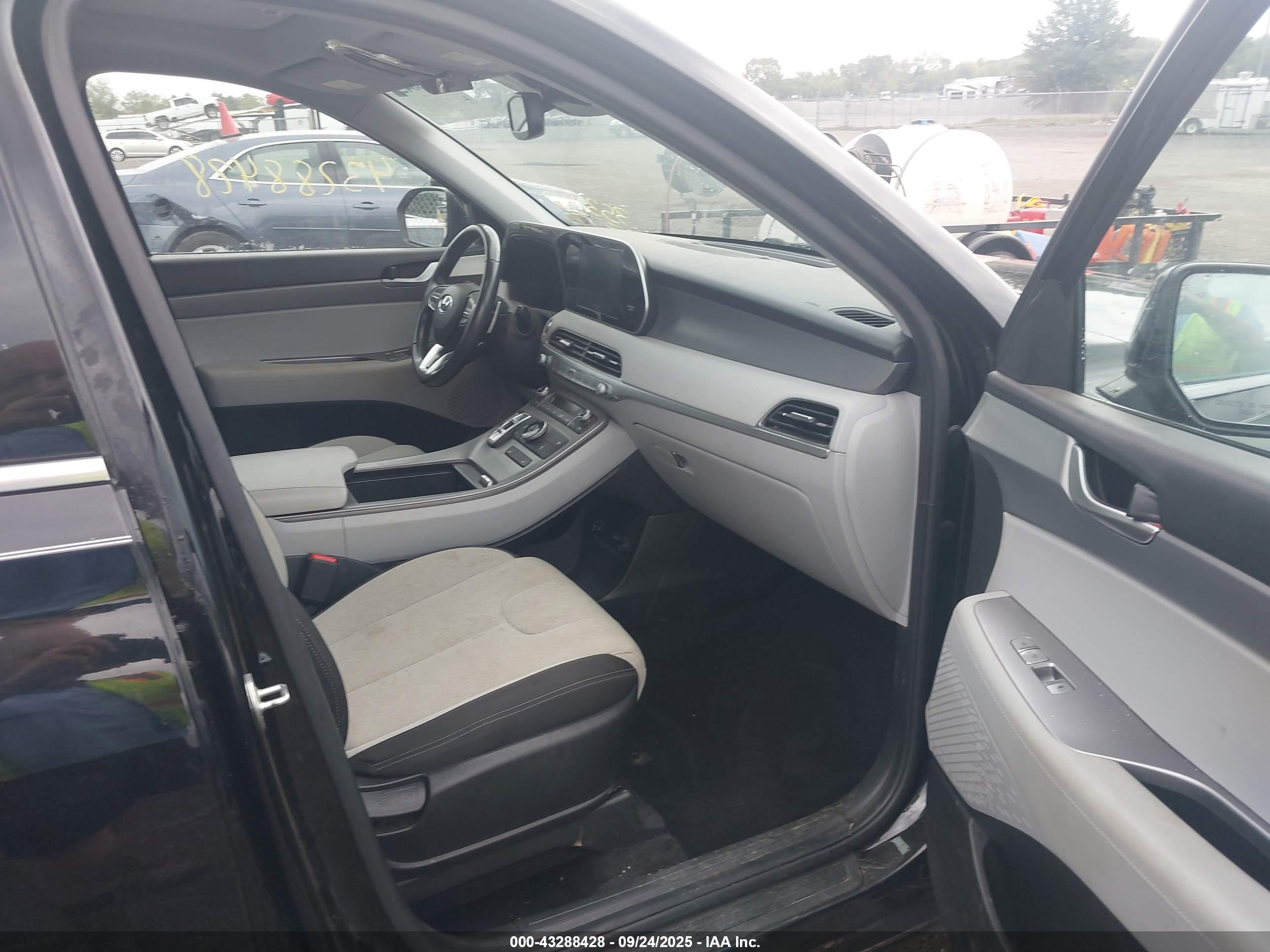 HYUNDAI PALISADE image 5