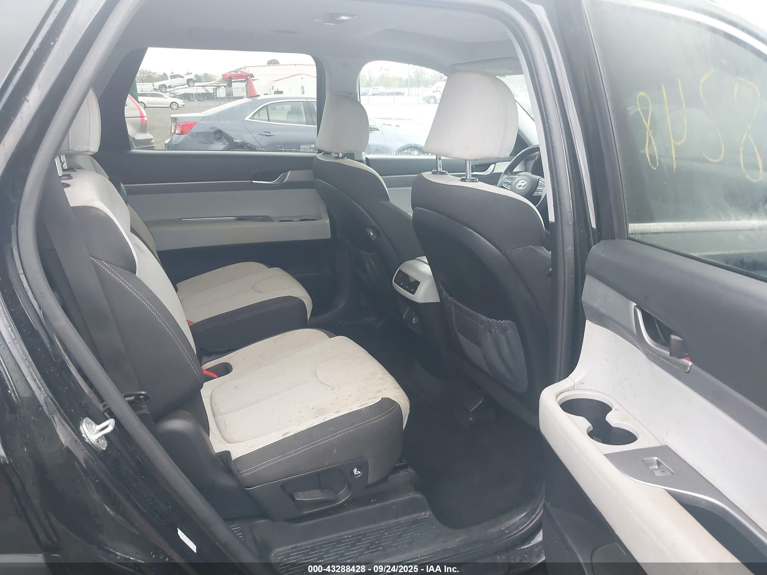 HYUNDAI PALISADE image 8