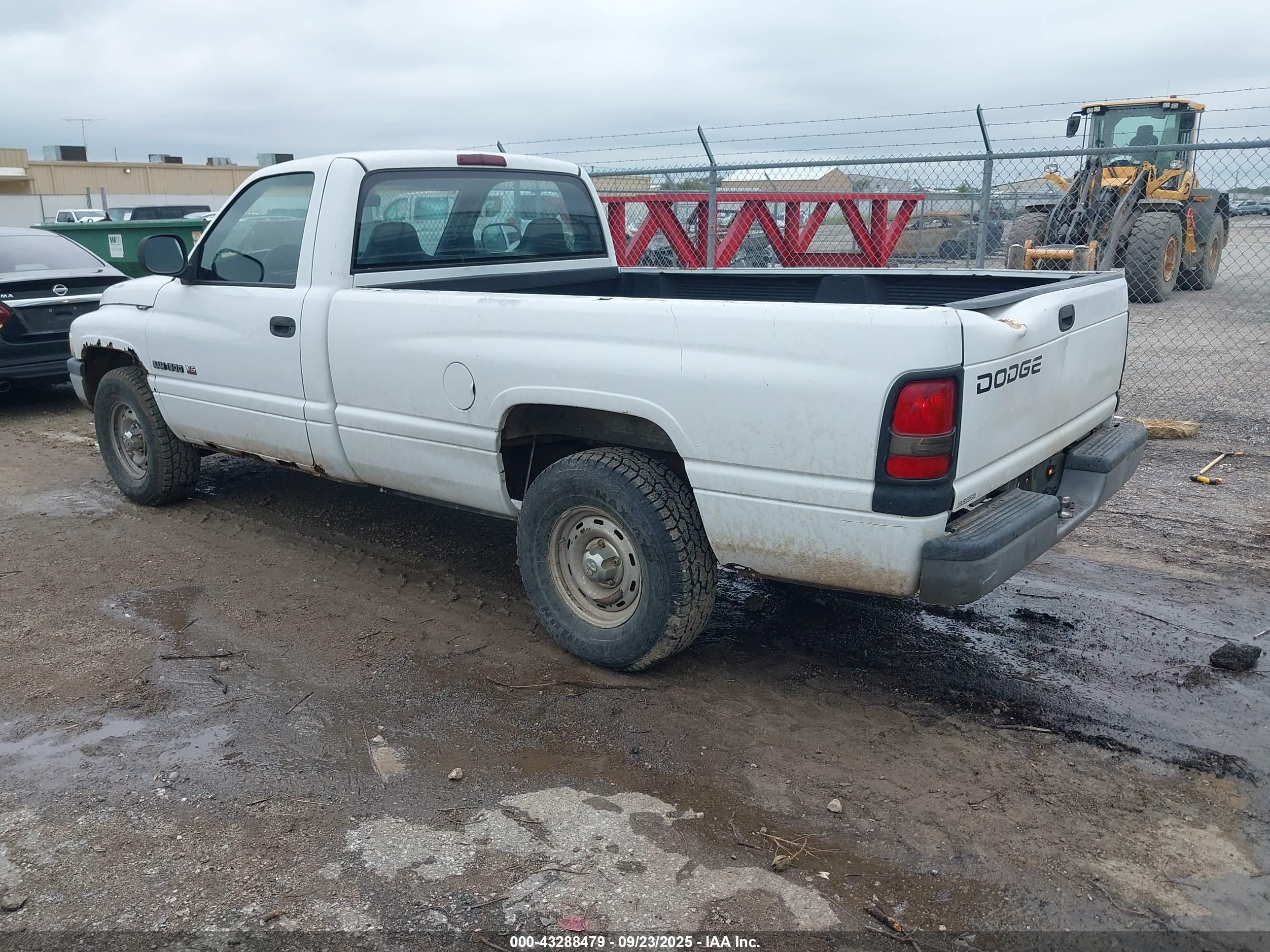 DODGE RAM image 3